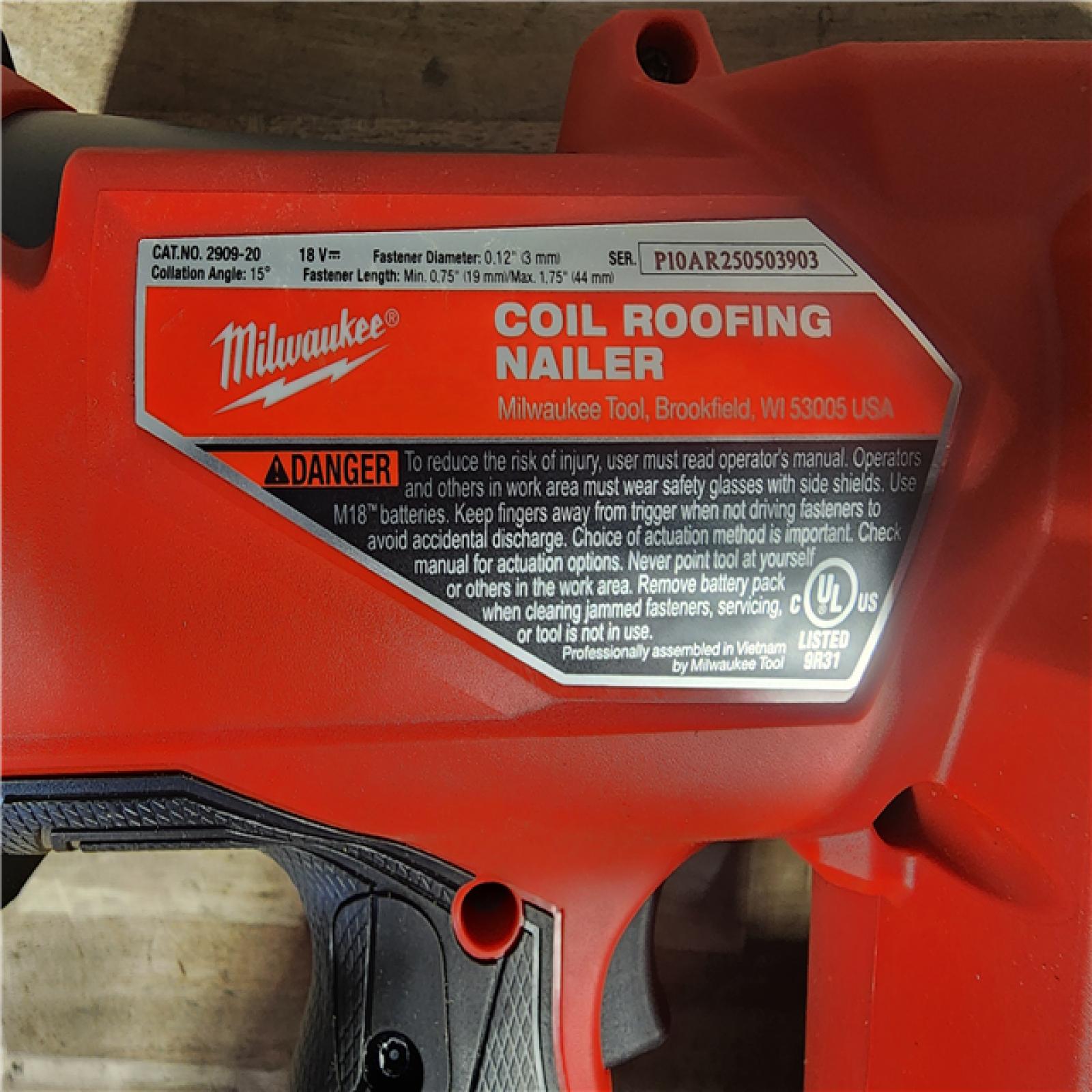 HOUSTON LOCATION - AS-IS (APPEARS LIKE NEW) Milwaukee M18 FUEL Coil Roofing Nailer (TOOL ONLY)