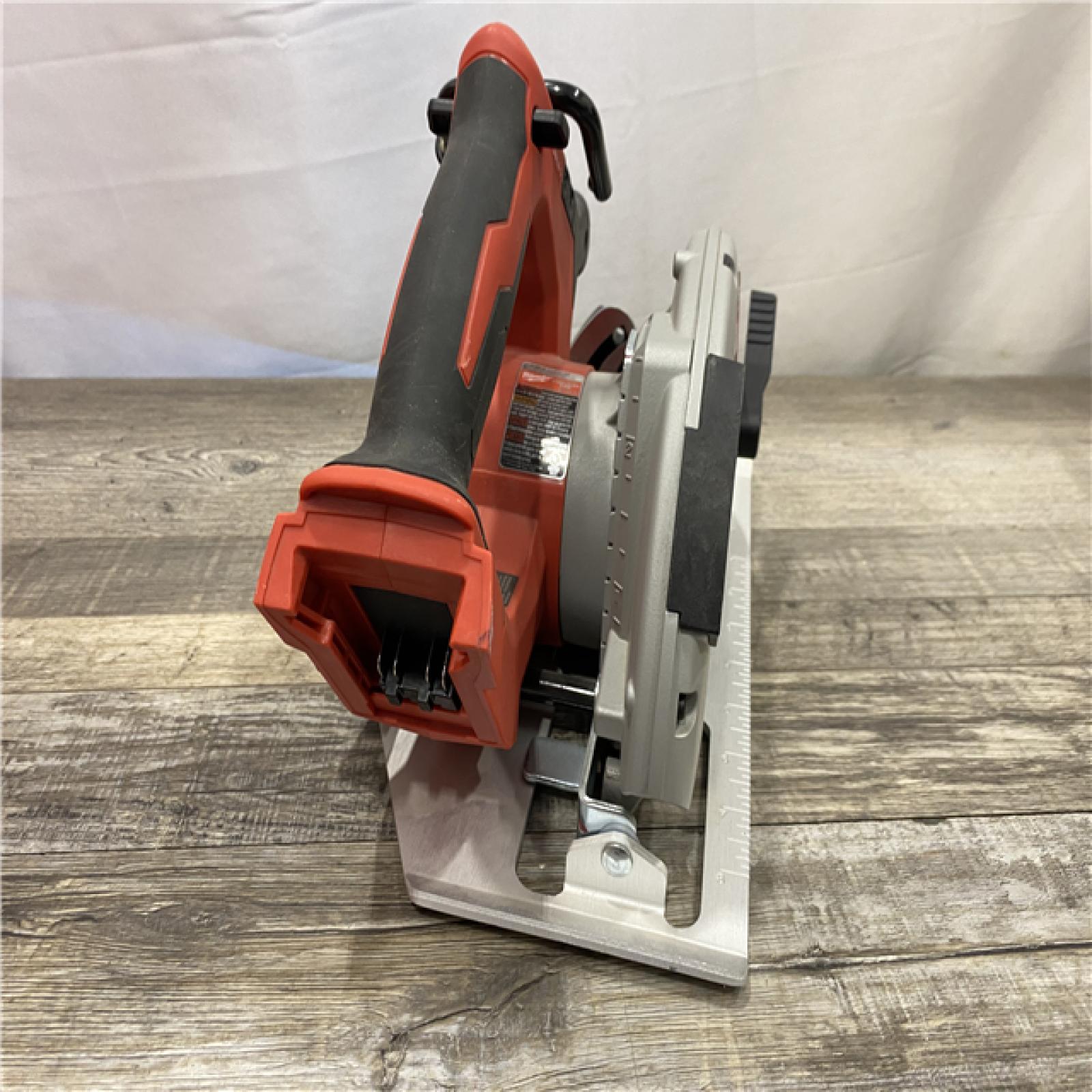 AS-IS Milwaukee 18V Lithium-Ion Brushless Cordless 7-1/4 in. Circular Saw (Tool-Only)