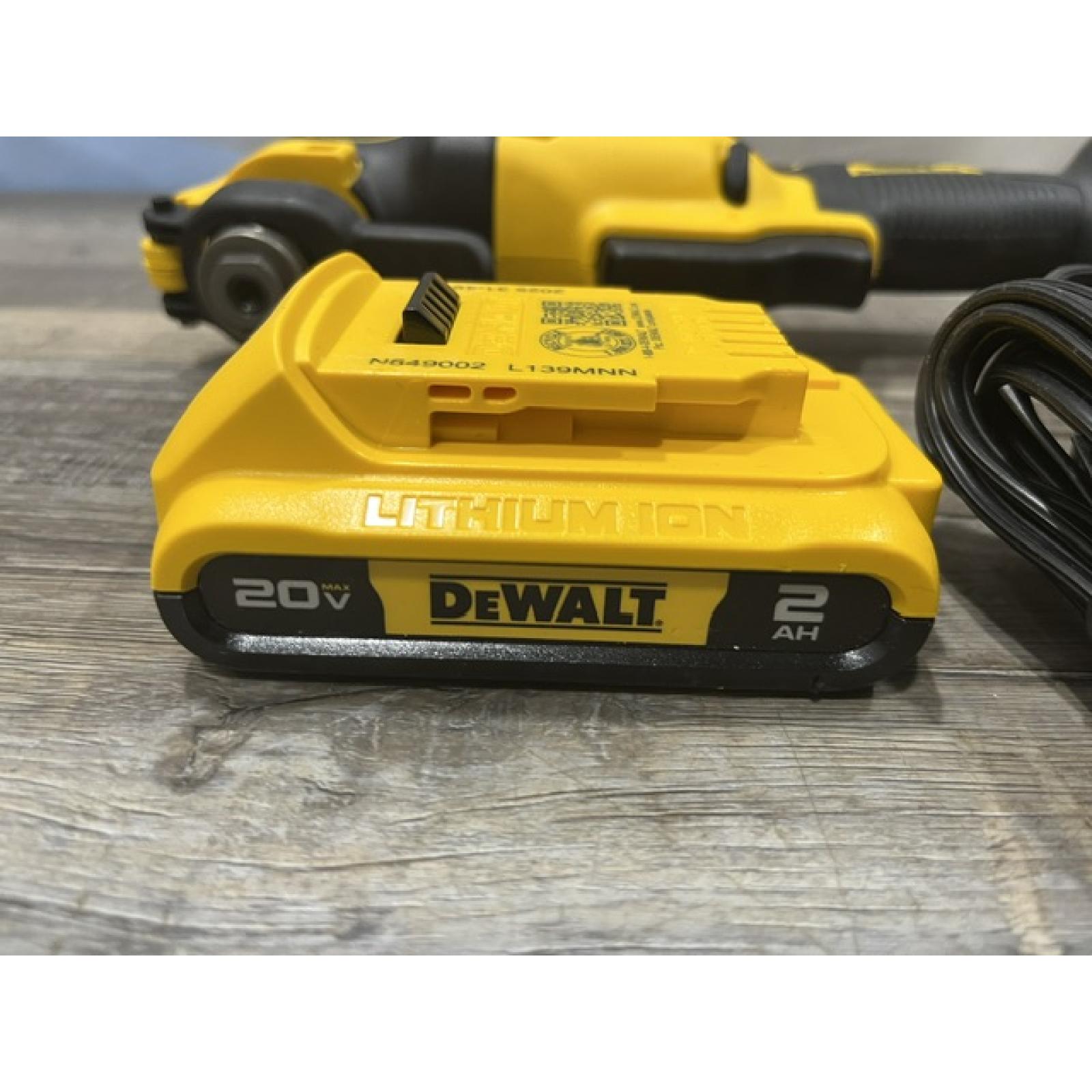 AS-IS DEWALT ATOMIC 20V MAX Cordless Brushless Oscillating Multi Tool Kit