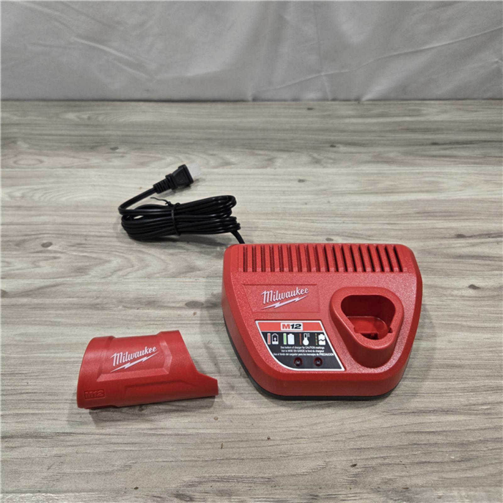 AS-IS Milwaukee Large M12 Heated Axis Vest Kit