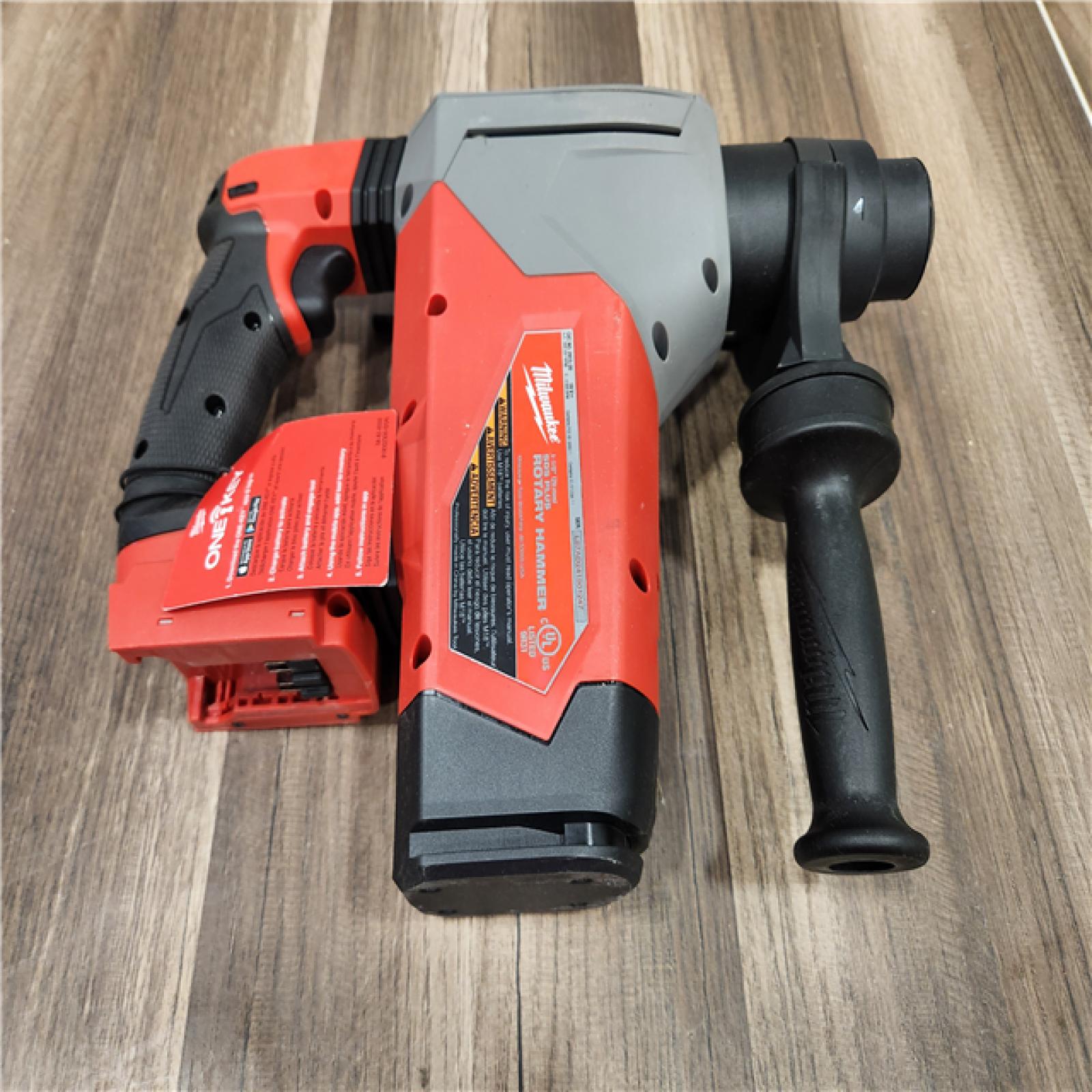 AS-IS Milwaukee 2915-20 M18 FUEL 18-Volt Lithium-Ion Brushless Cordless SDS-Plus 1-1/8 in. Rotary Hammer Drill (Tool-Only)