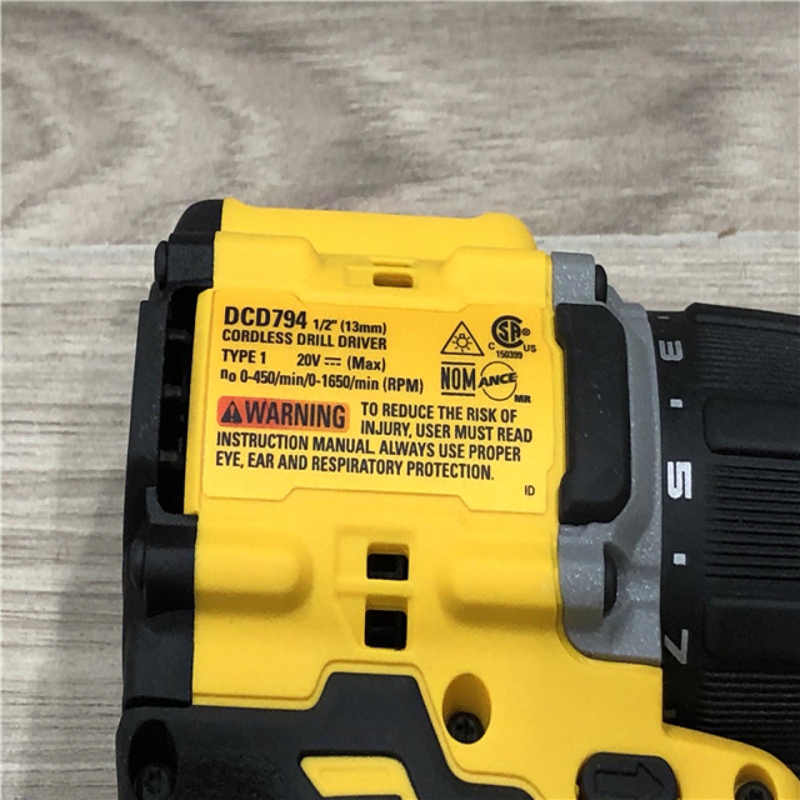 AS-IS DeWalt 20V MAX ATOMIC 1/2 in. Cordless Drill/Driver (Tool-Only)