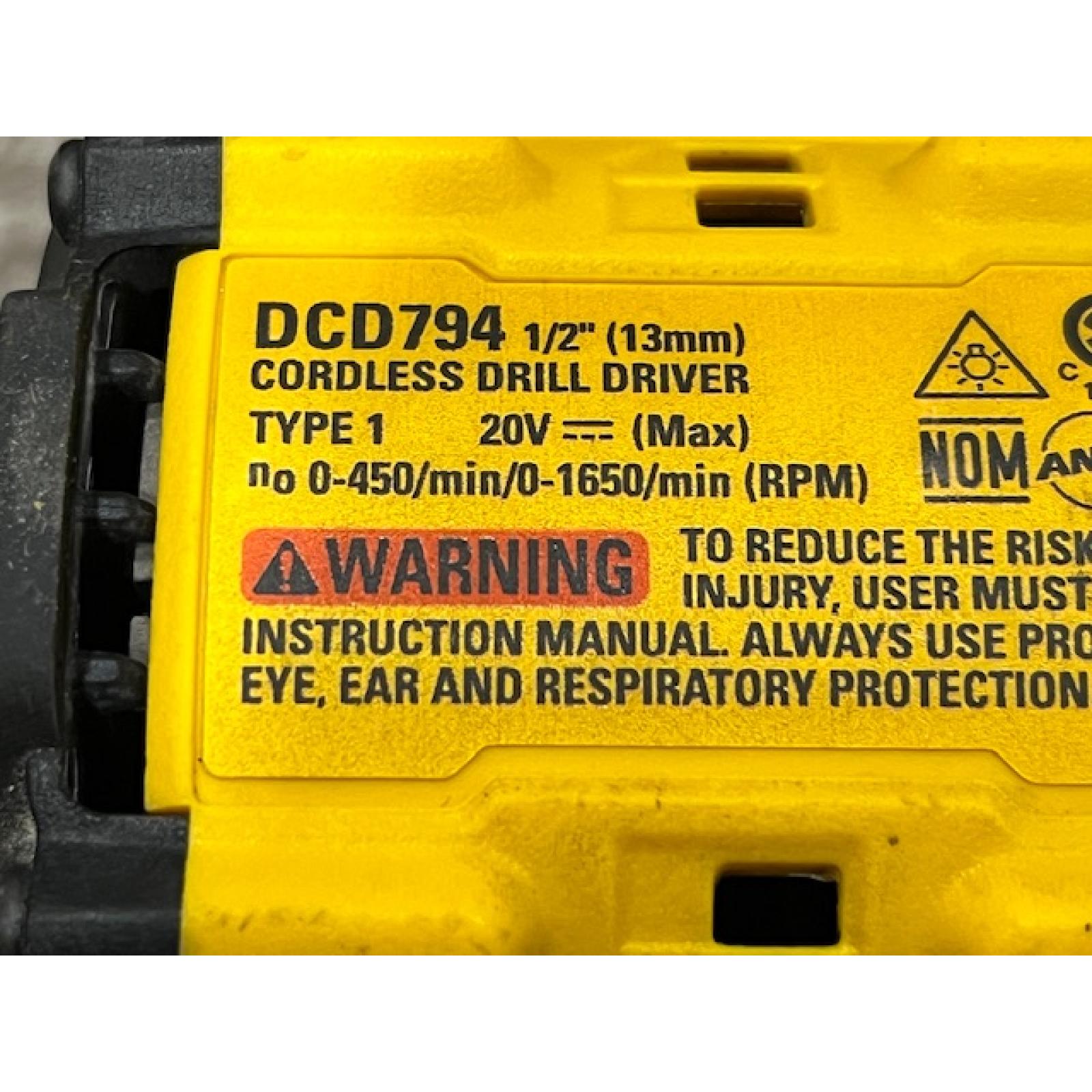 AS-IS DEWALT Atomic 20V Lithium-Ion Cordless Compact 1/2 in. Drill/Driver Kit
