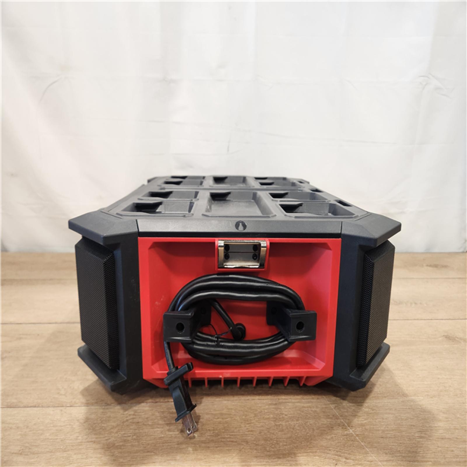 AS-IS- M18 Radio Packout De 18v (sÃ“lo Herramienta)