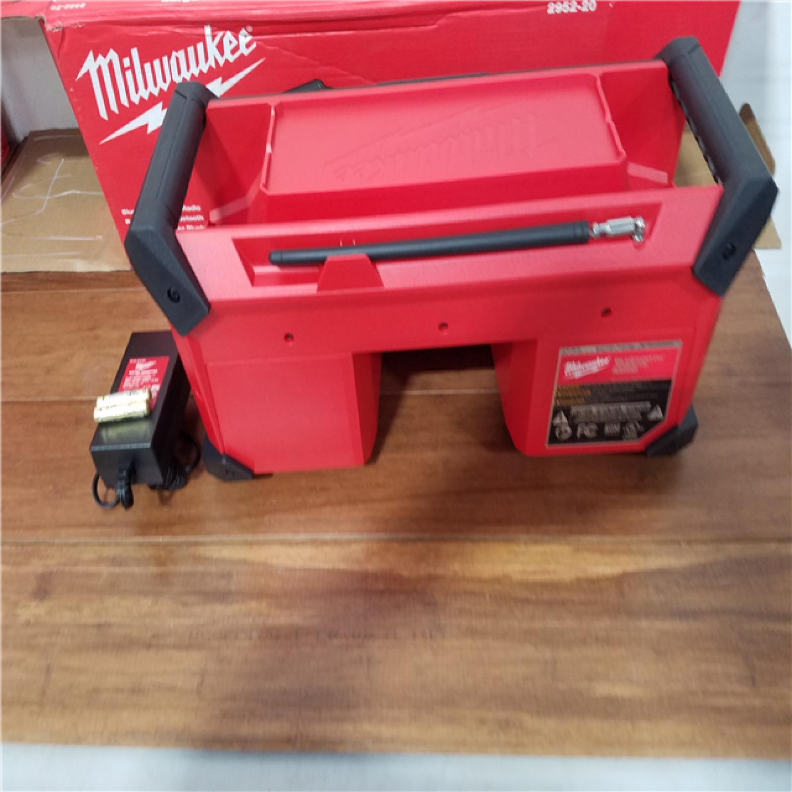 California NEW Milwaukee Bluetooth Jobsite Speaker (Tool Only)