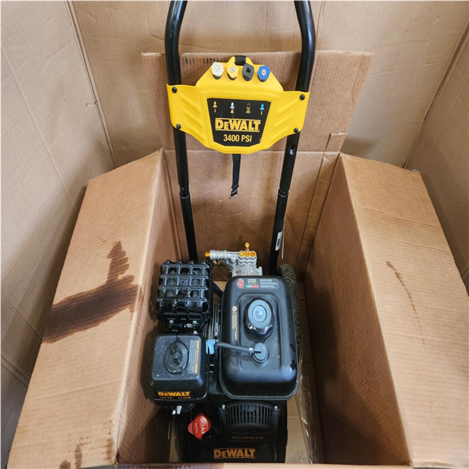 Phoenix LIKE NEW DEWALT 3400 PSI 2.5 GPM Gas Pressure Washer with Maintenance-Free Pump, Heavy-Duty Commercial Cold Water Power Washer