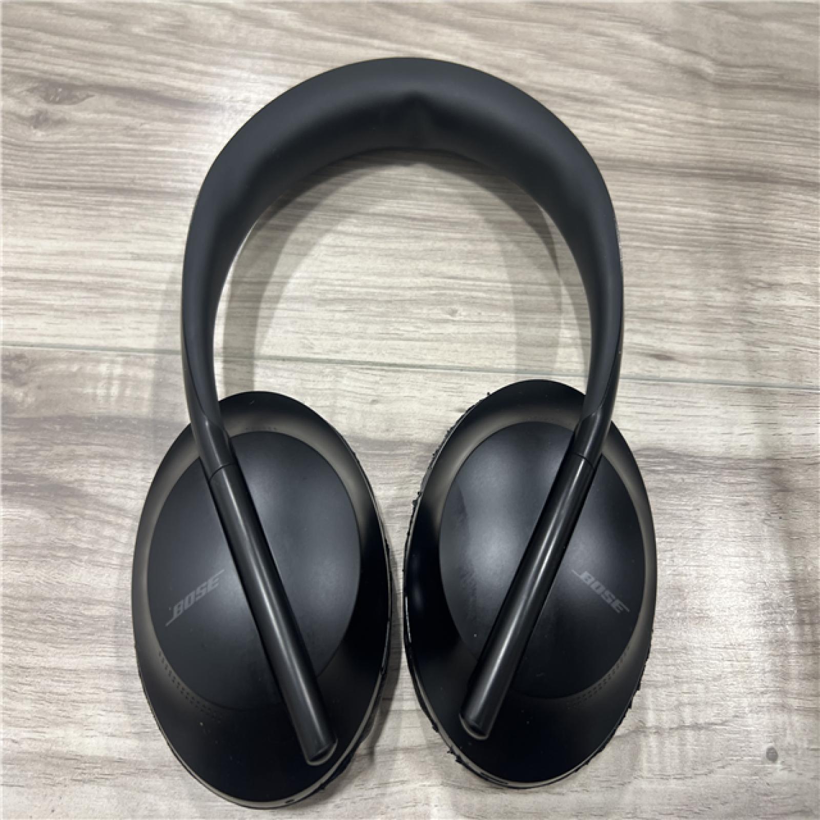 AS-IS Bose Noise Cancelling Headphones 700