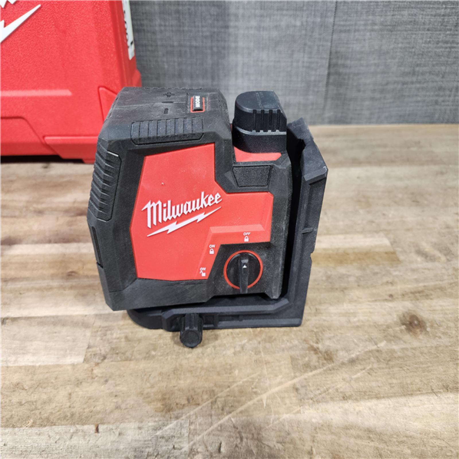 HOUSTON LOCATION - AS-IS Milwaukee 100 ft. REDLITHIUM Lithium-Ion USB Green Rechargeable Cross Line Laser Level with Charger and Alignment Target