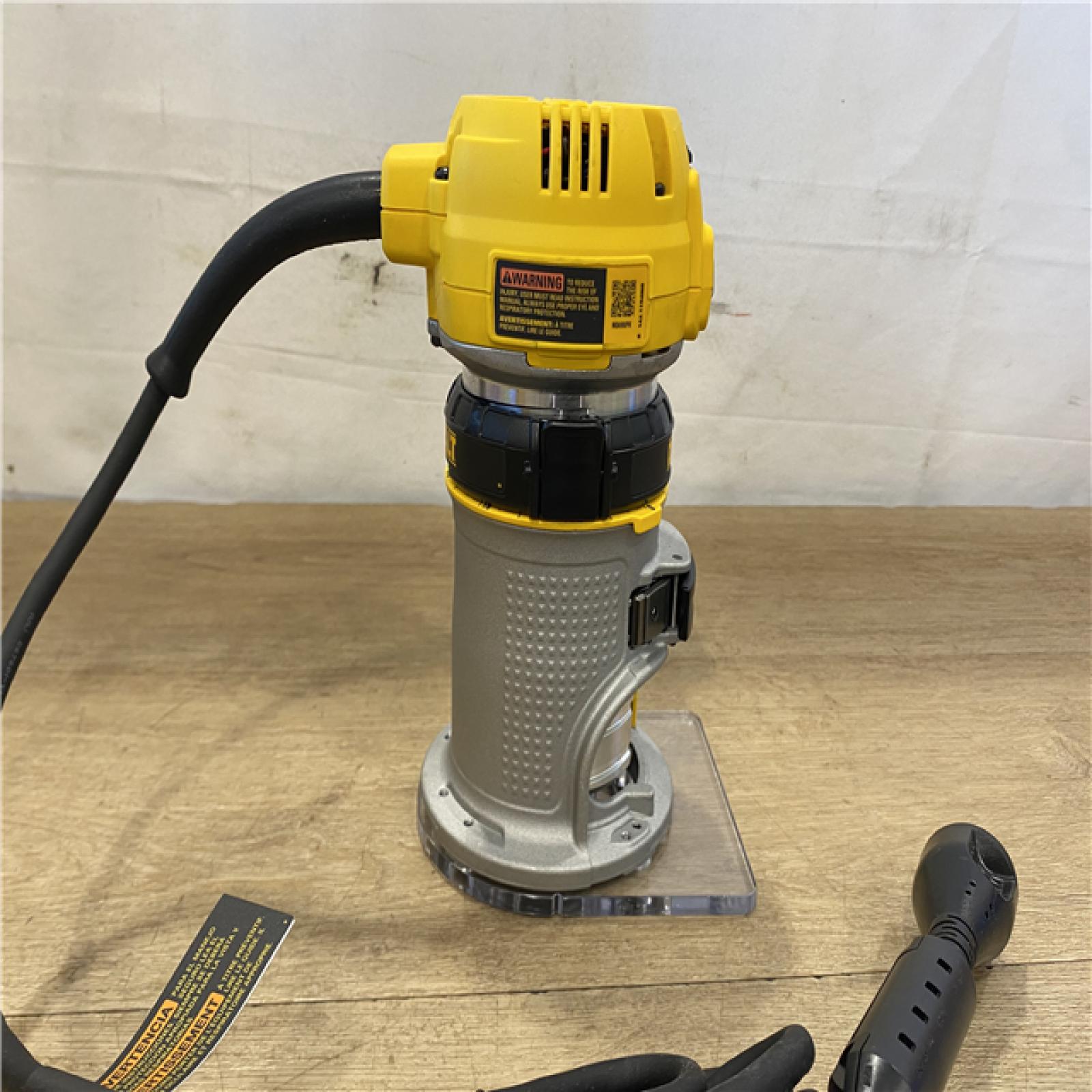 AS-IS DEWALT 7 Amp Corded 1-1/4 HP Max Torque Variable Speed Compact Router with LEDs