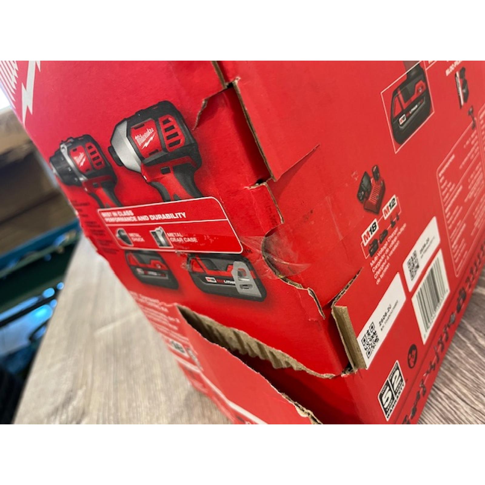 NEW - Milwaukee 18V Lithium-Ion Cordless Drill Driver/Impact Driver Combo Kit