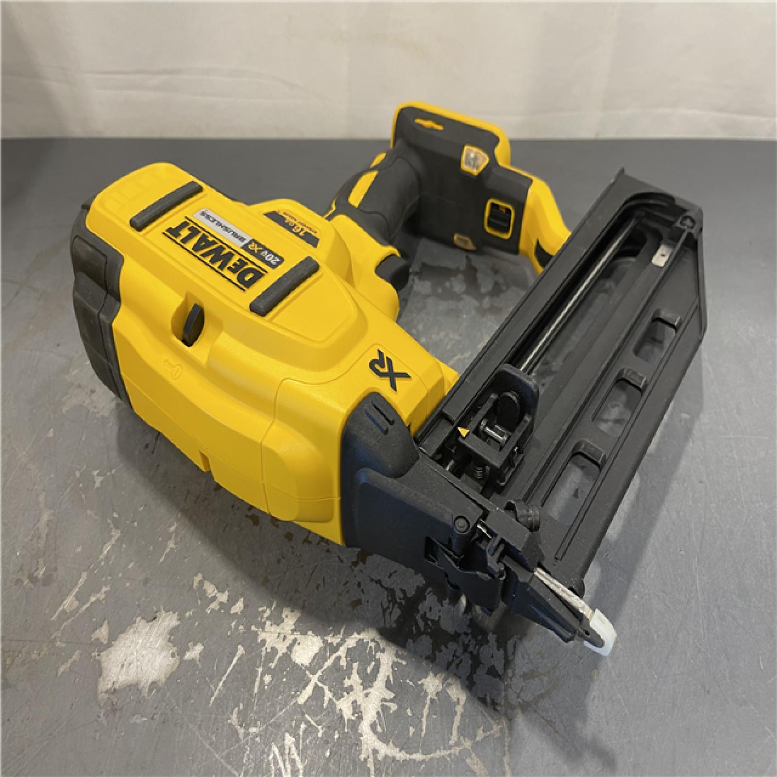 AS-IS - DeWalt 20V MAX XR 16-Gauge Lithium-Ion Cordless Finish Nailer