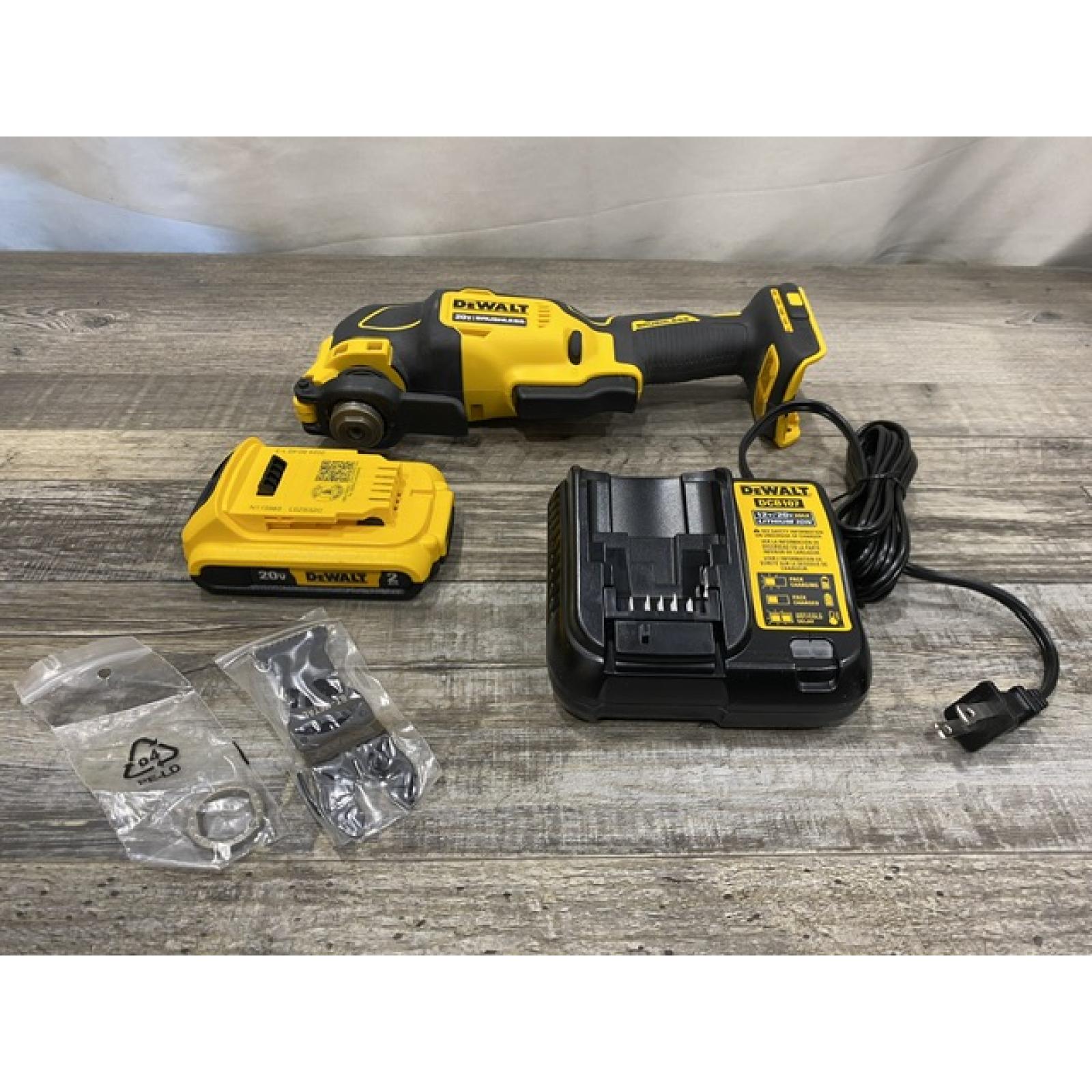 AS-IS DEWALT ATOMIC 20V MAX Cordless Brushless Oscillating Multi Tool Kit