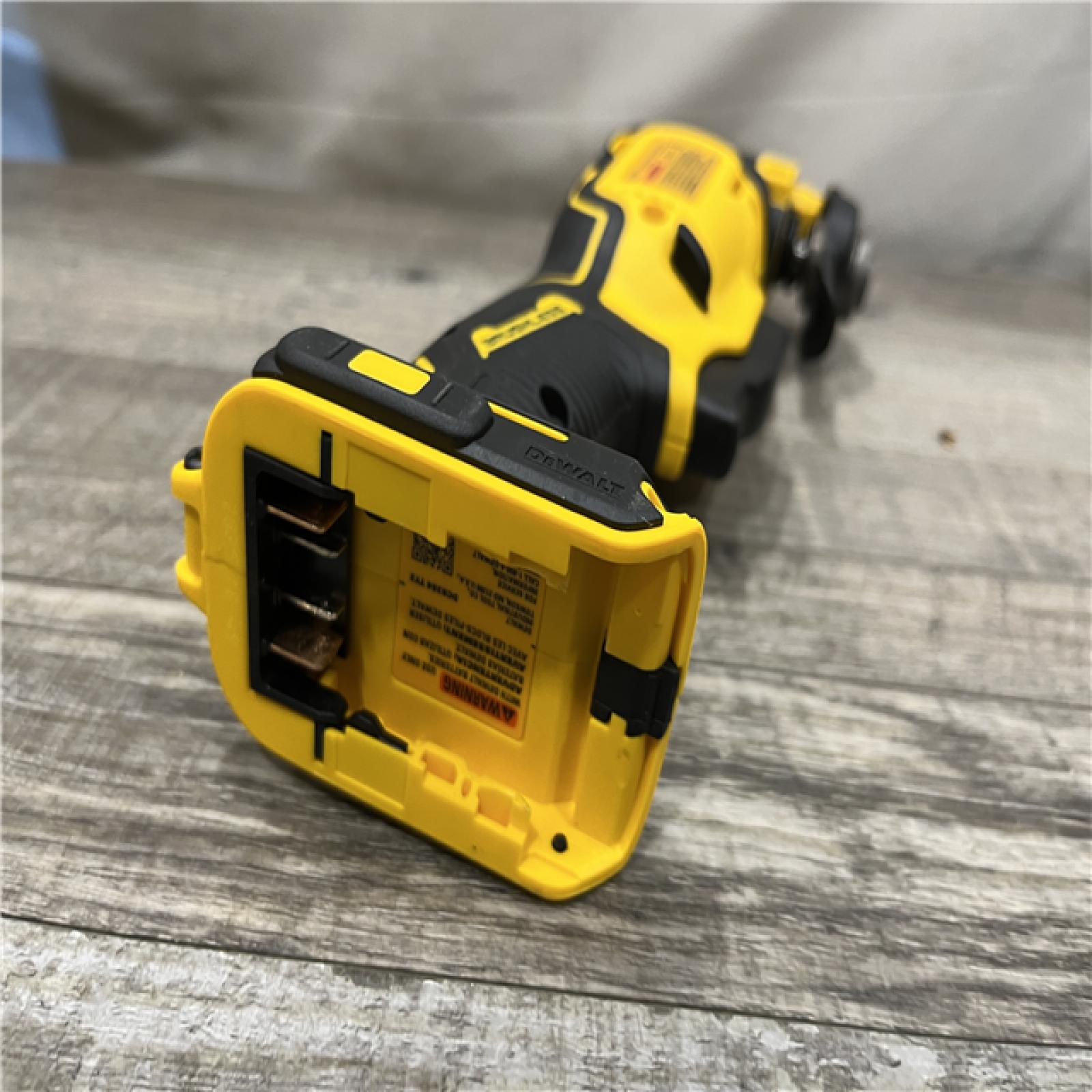 AS-IS DEWALT ATOMIC 20V MAX Cordless Brushless Oscillating Multi Tool (Tool Only)