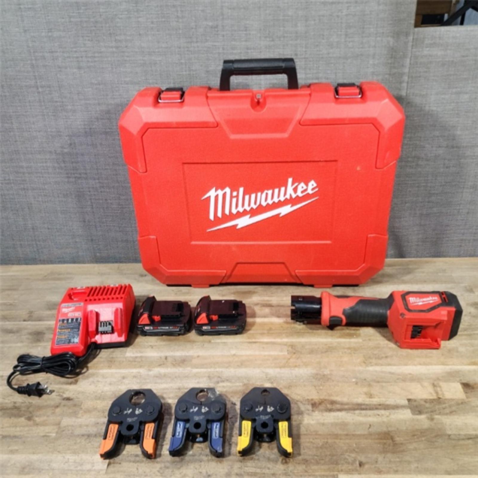 HOUSTON LOCATION - AS-IS Milwaukee-2674-22P M18 Short Throw Press Tool Kit W/ Viega PureFlow Jaws