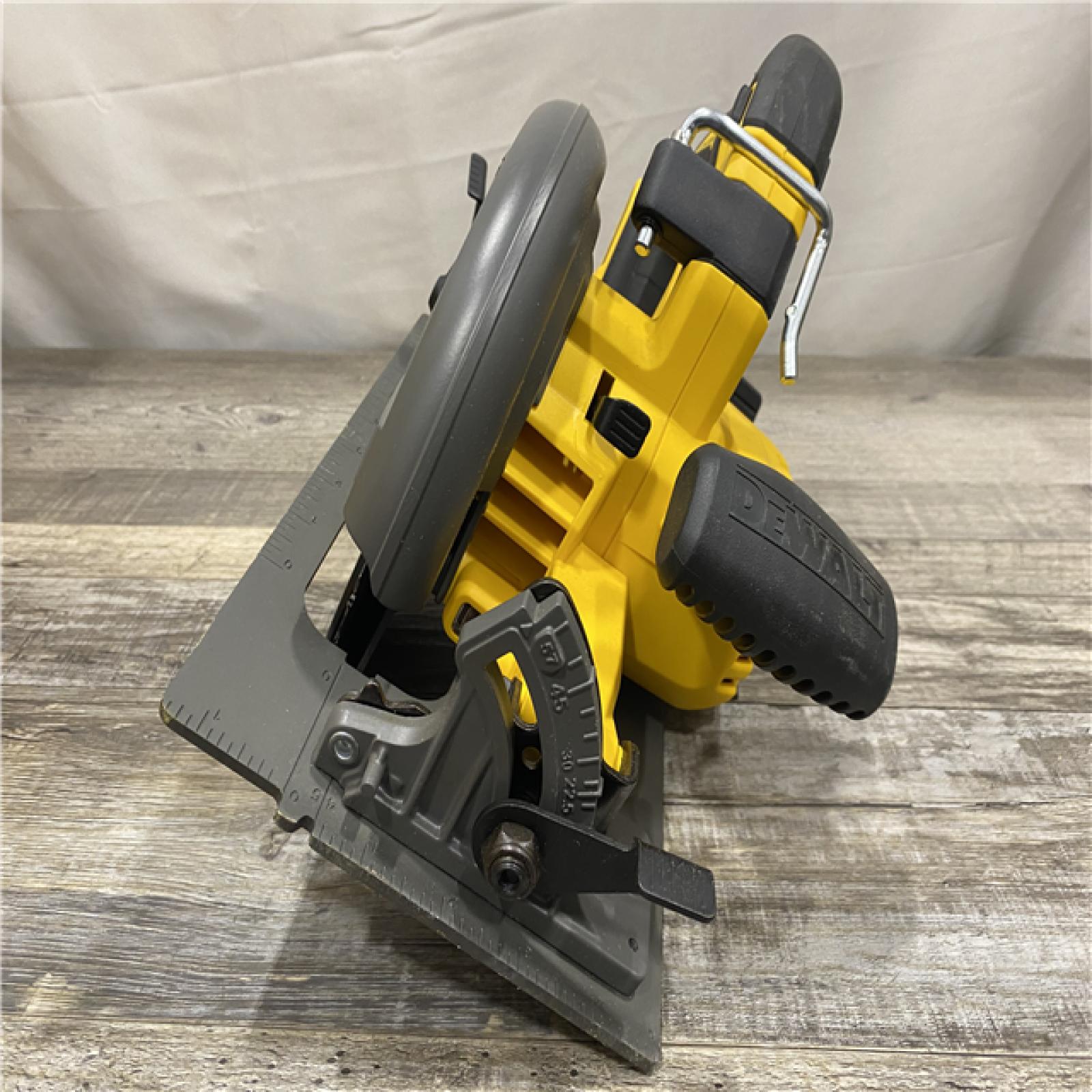 AS-IS DEWALT FLEXVOLT 60V MAX Cordless Brushless 7-1/4 in. Circular Saw with Brake (Tool Only)
