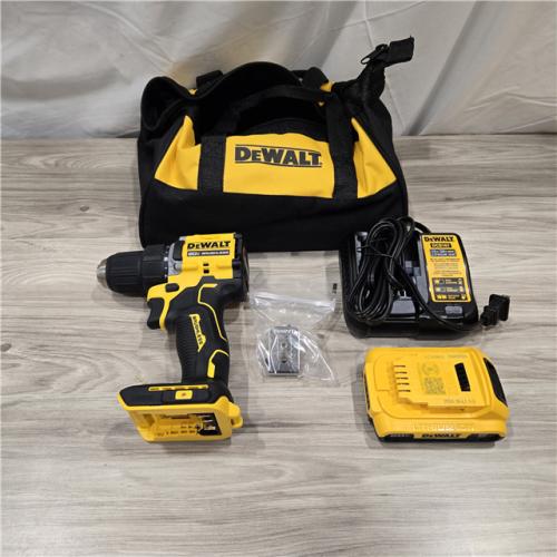 LIKE NEW! - DEWALT ATOMIC COMPACT SERIES 20V MAX* Cordless Drill/Driver Kit
