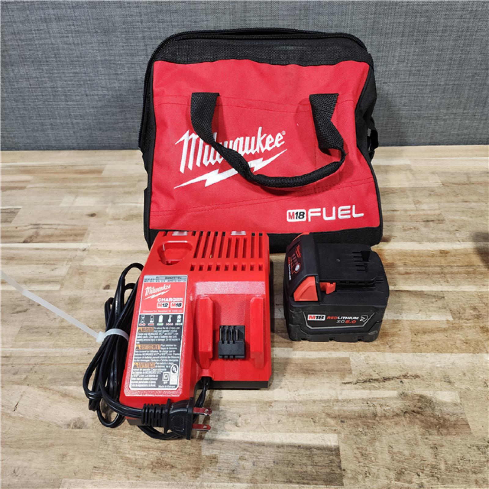 HOUSTON LOCATION - AS-IS Milwaukee FUEL 18V Lithium-Ion Brushless Cordless 1/2 in. Impact Wrench w/Friction Ring Kit