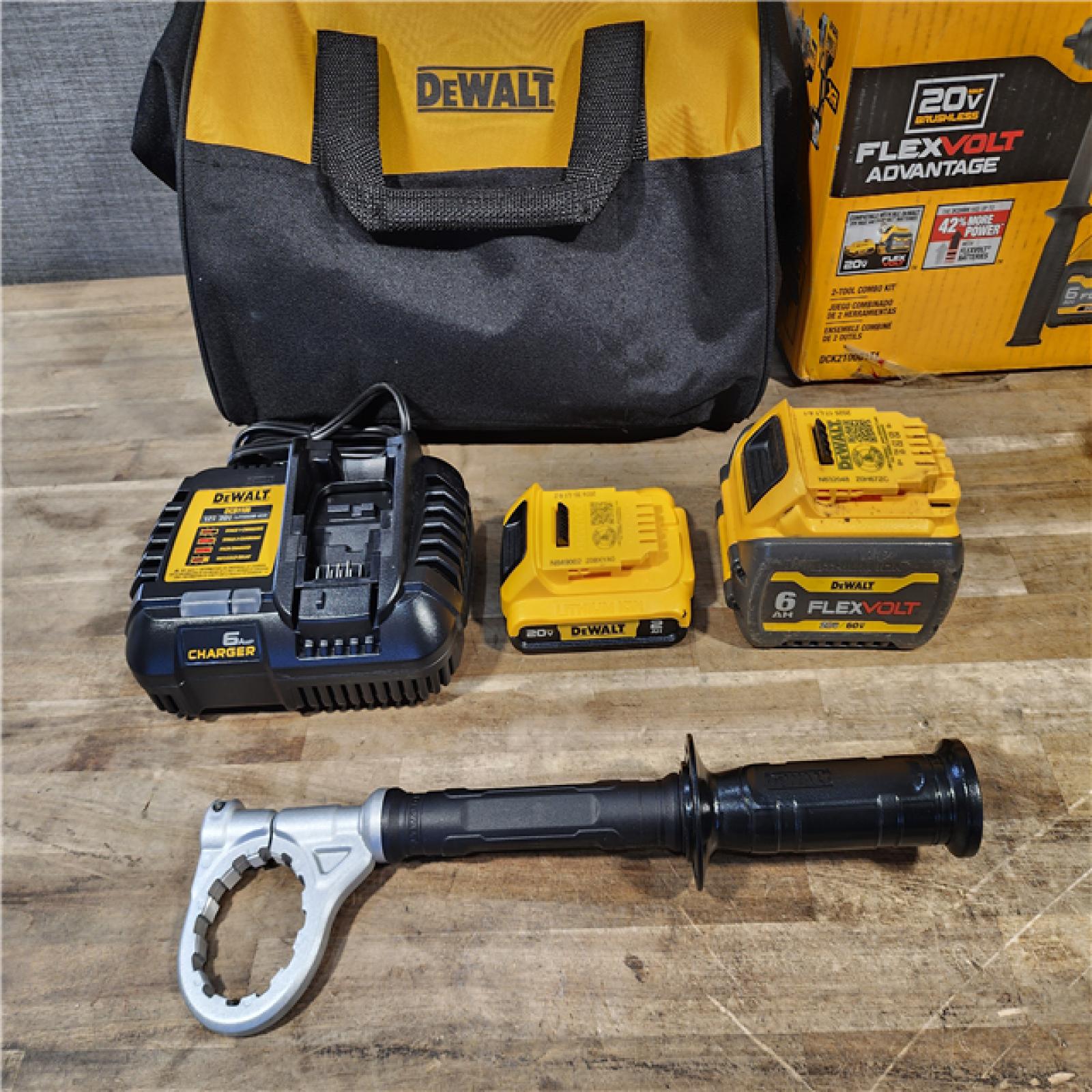 HOUSTON LOCATION - AS-IS DEWALT 20V MAX Cordless Brushless Hammer Drill/Driver 2 Tool Combo Kit with FLEXVOLT ADVANTAGE