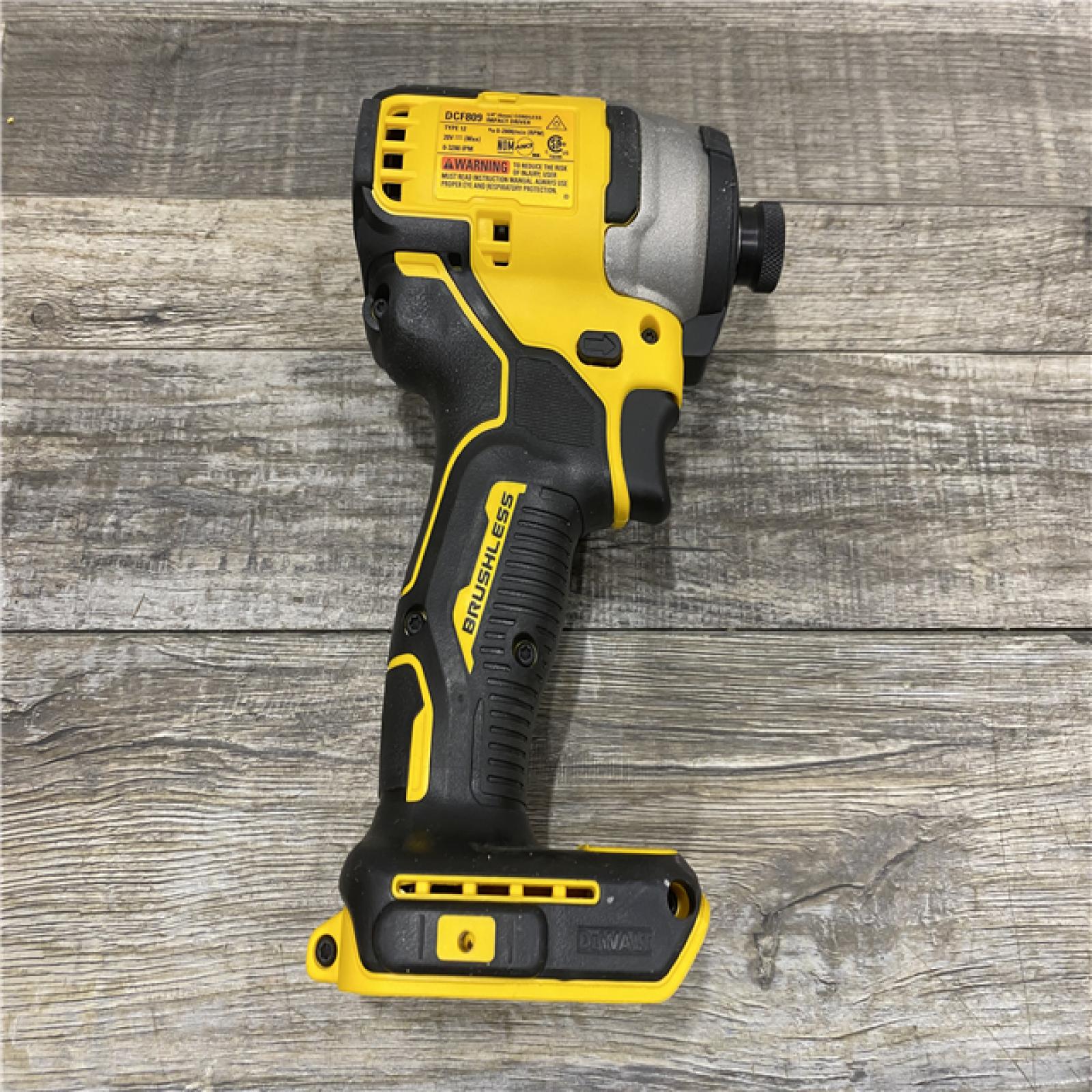 AS-IS DEWALT Atomic 20V Max Lithium-Ion Brushless Cordless Compact 1/4 in. Impact Driver Kit