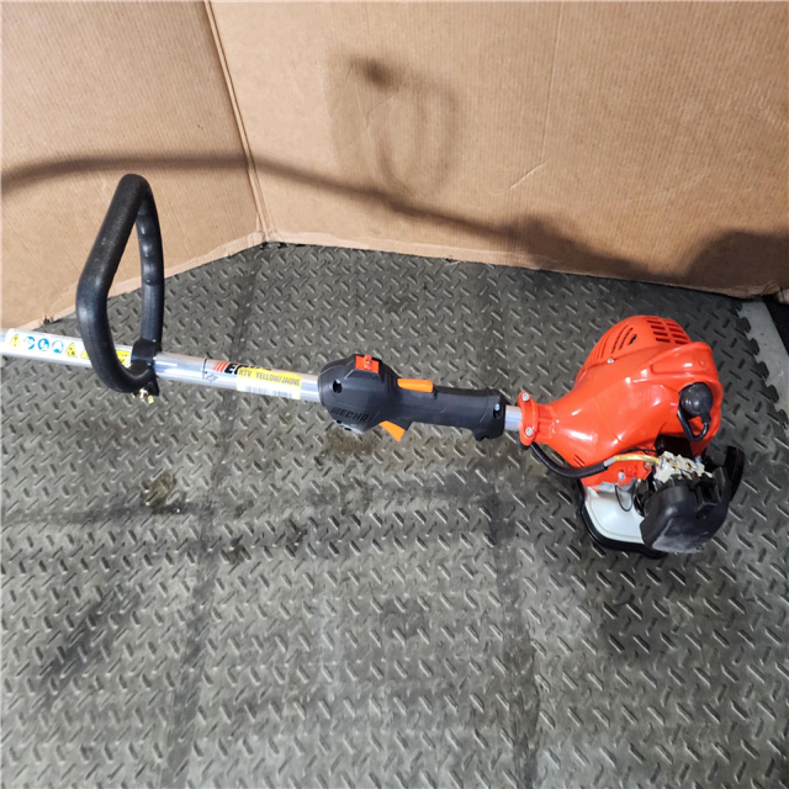 HOUSTON LOCATION - AS-IS Echo GT-225 21.2cc 2 Stroke Lightweight Durable Gas Curved Shaft String Trimmer