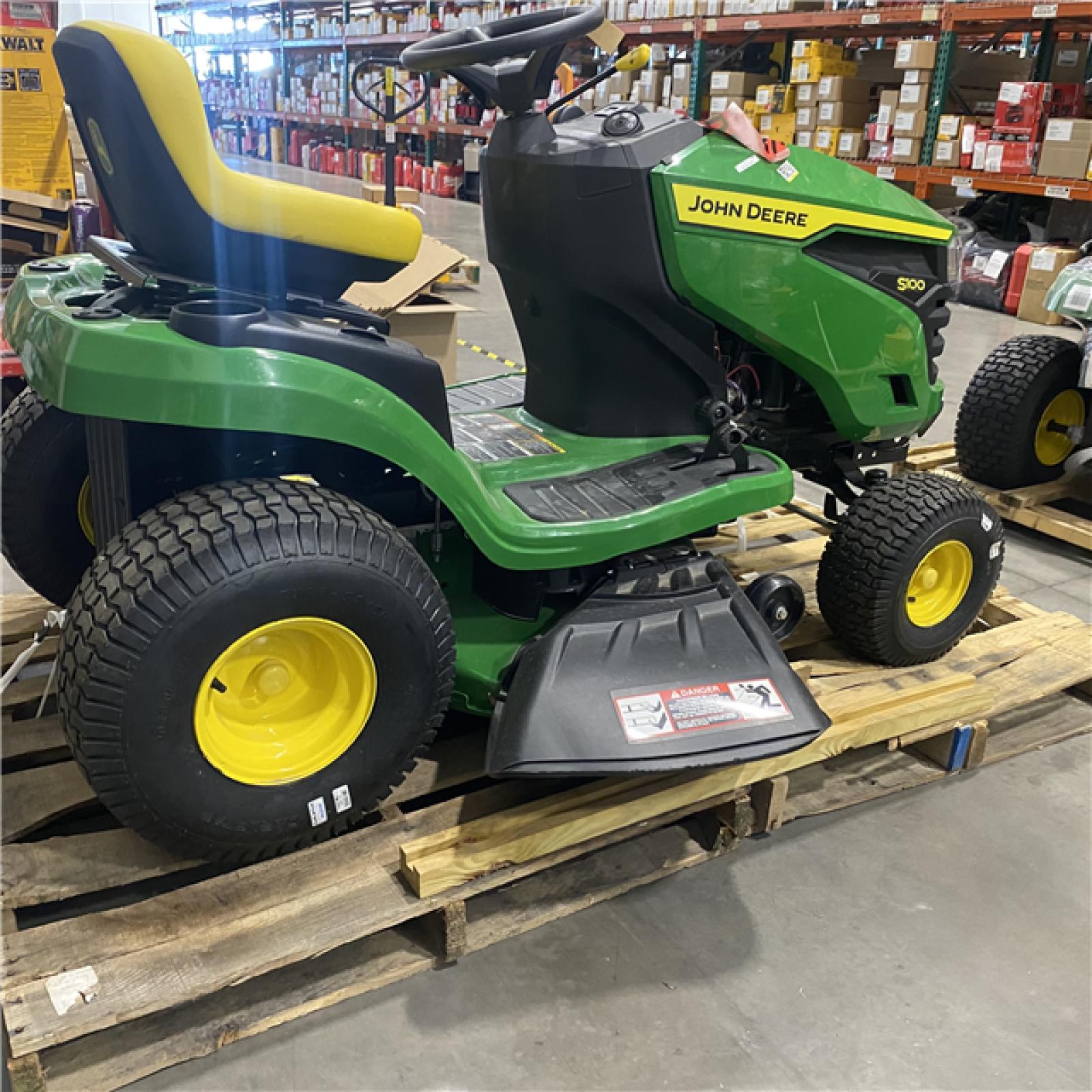 Dallas Location - As-Is John Deere S100 42 in. 17.5 HP Gas Hydrostatic Riding Lawn Mower