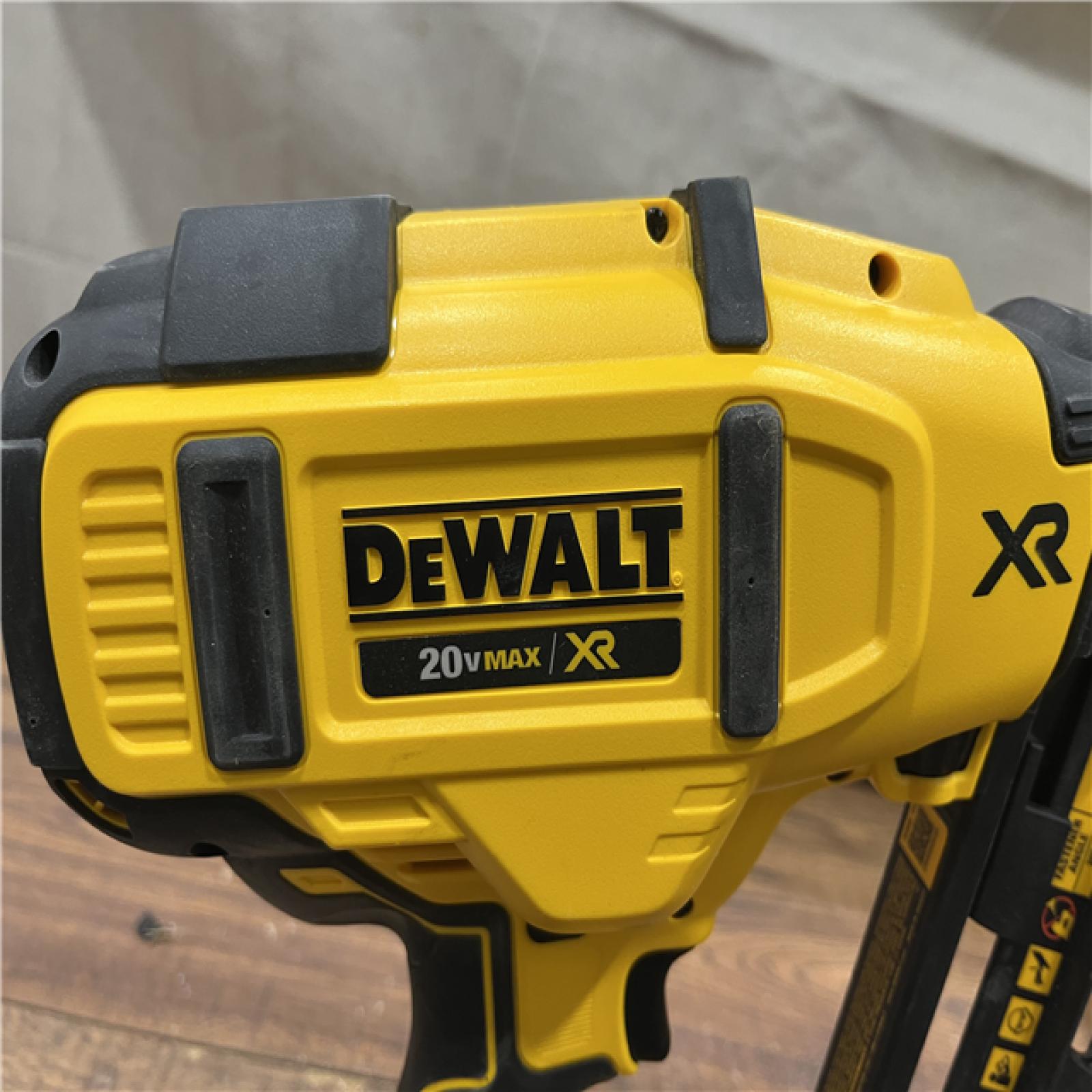 AS-IS DeWalt DCN660D1 20V 16 Gauge Cordless Angled Finish Nailer Kit W/ 2Ah Battery