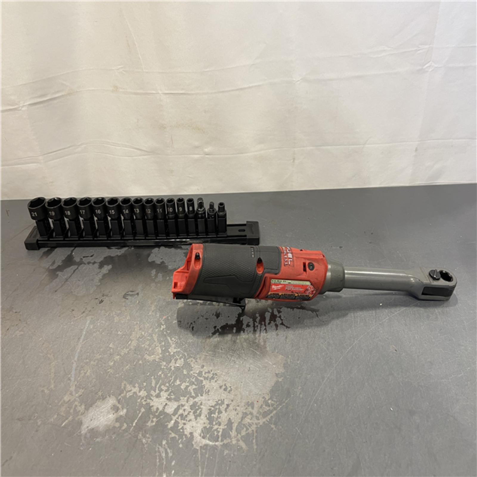 AS-IS - Milwaukee M12 FUEL INSIDER 12V Lithium-Ion Brushless Cordless 1/4 in. - 3/8 in. Extended Reach Box Ratchet
