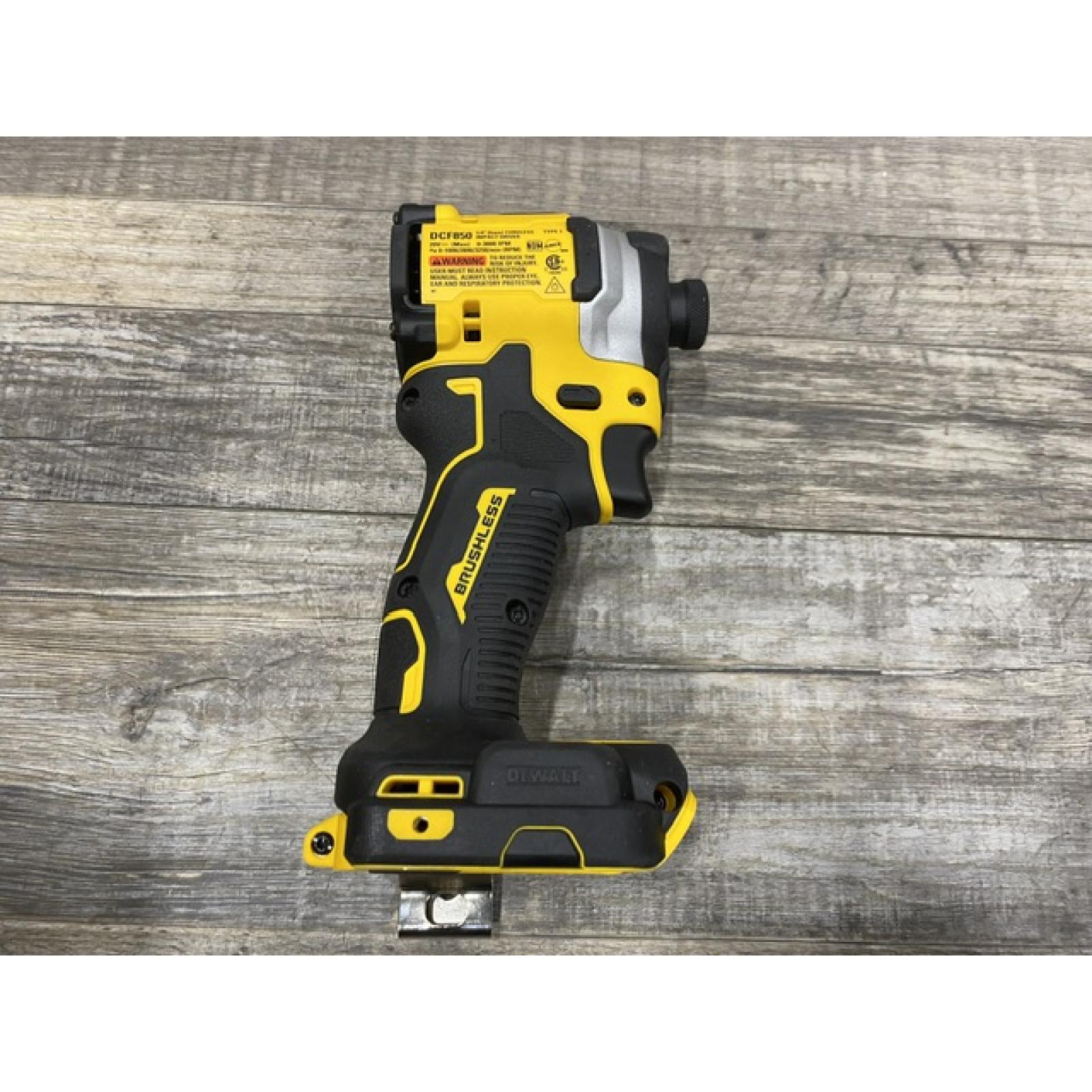 AS-IS DEWALT ATOMIC 20V MAX Lithium-Ion Cordless 1/4 in. Brushless Impact Driver Kit