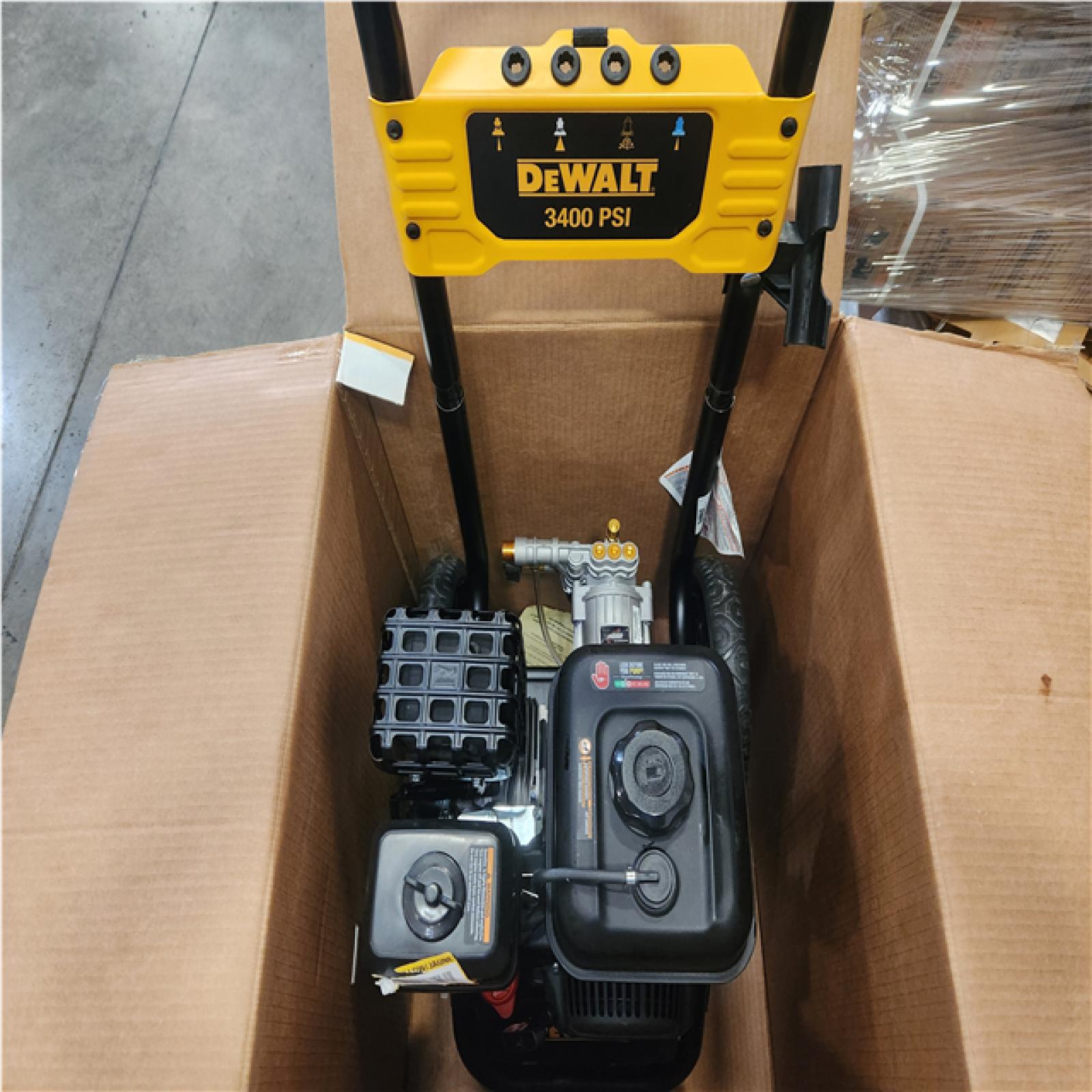 Phoenix LIKE NEW DEWALT 3400 PSI 2.5 GPM Gas Pressure Washer with Maintenance-Free Pump  Heavy-Duty Commercial Cold Water Power Washer