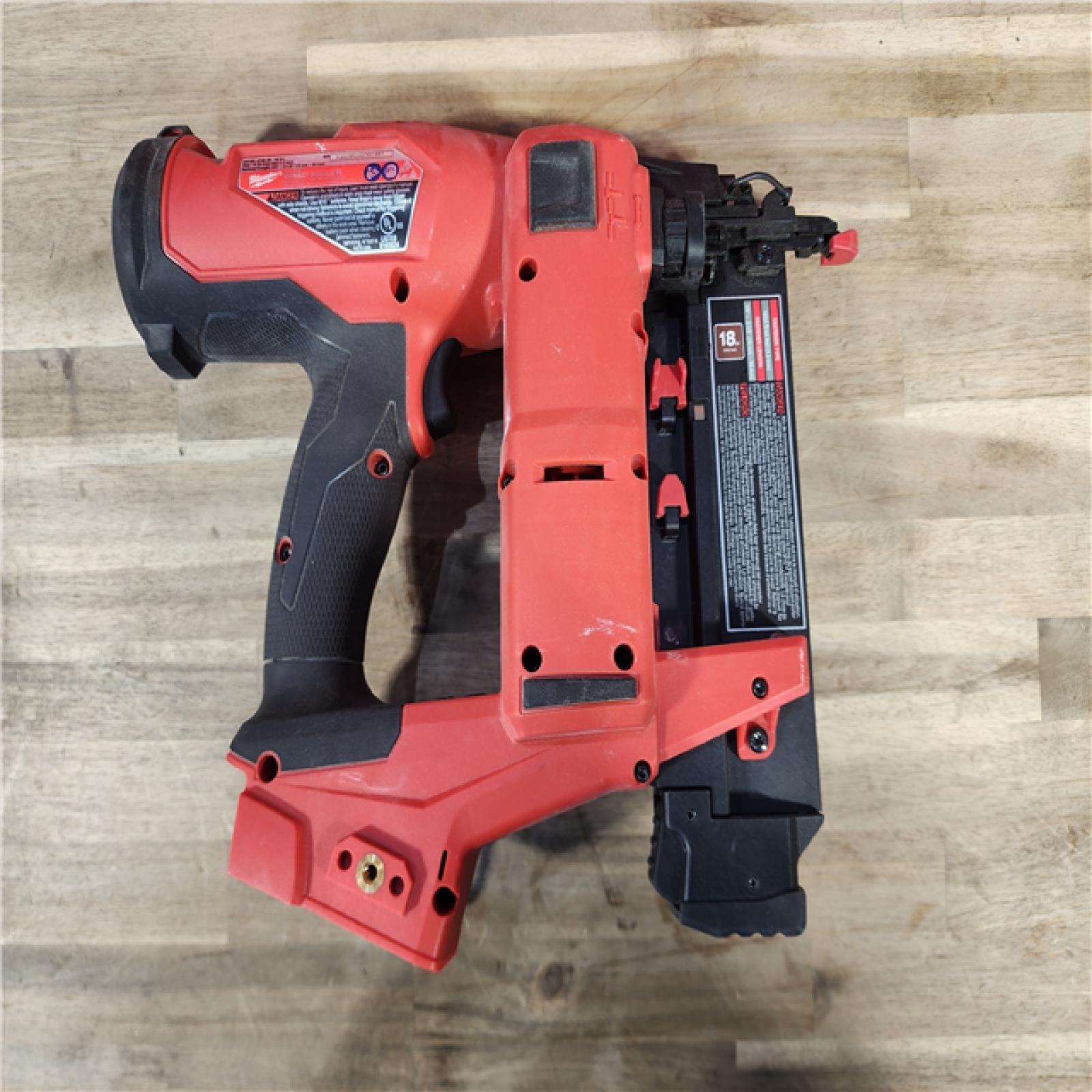 HOUSTON LOCATION - AS-IS Milwaukee M18 Fuel 18V Brushless 18-Gauge Brad Nailer 2746-20 (Bare Tool)