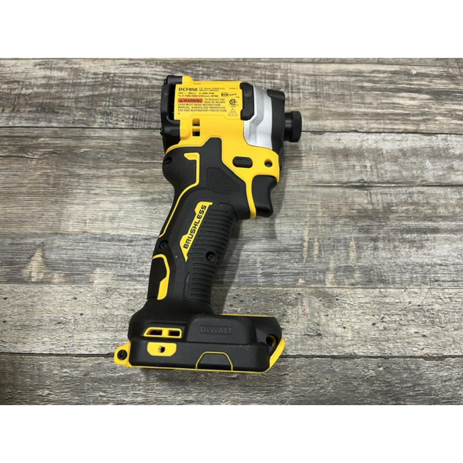 AS-IS DEWALT ATOMIC 20V MAX Lithium-Ion Cordless 1/4 in. Brushless Impact Driver Kit