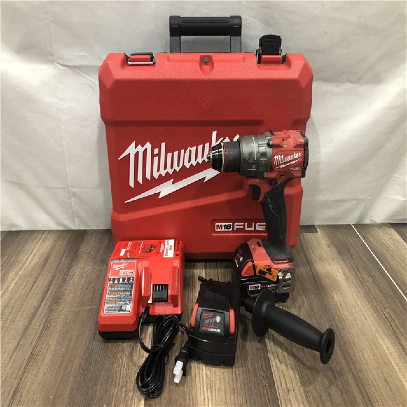 AS-IS Milwaukee M18 FUEL 18V Lithium-Ion Brushless Cordless 1/2 in. Hammer Drill Driver Kit