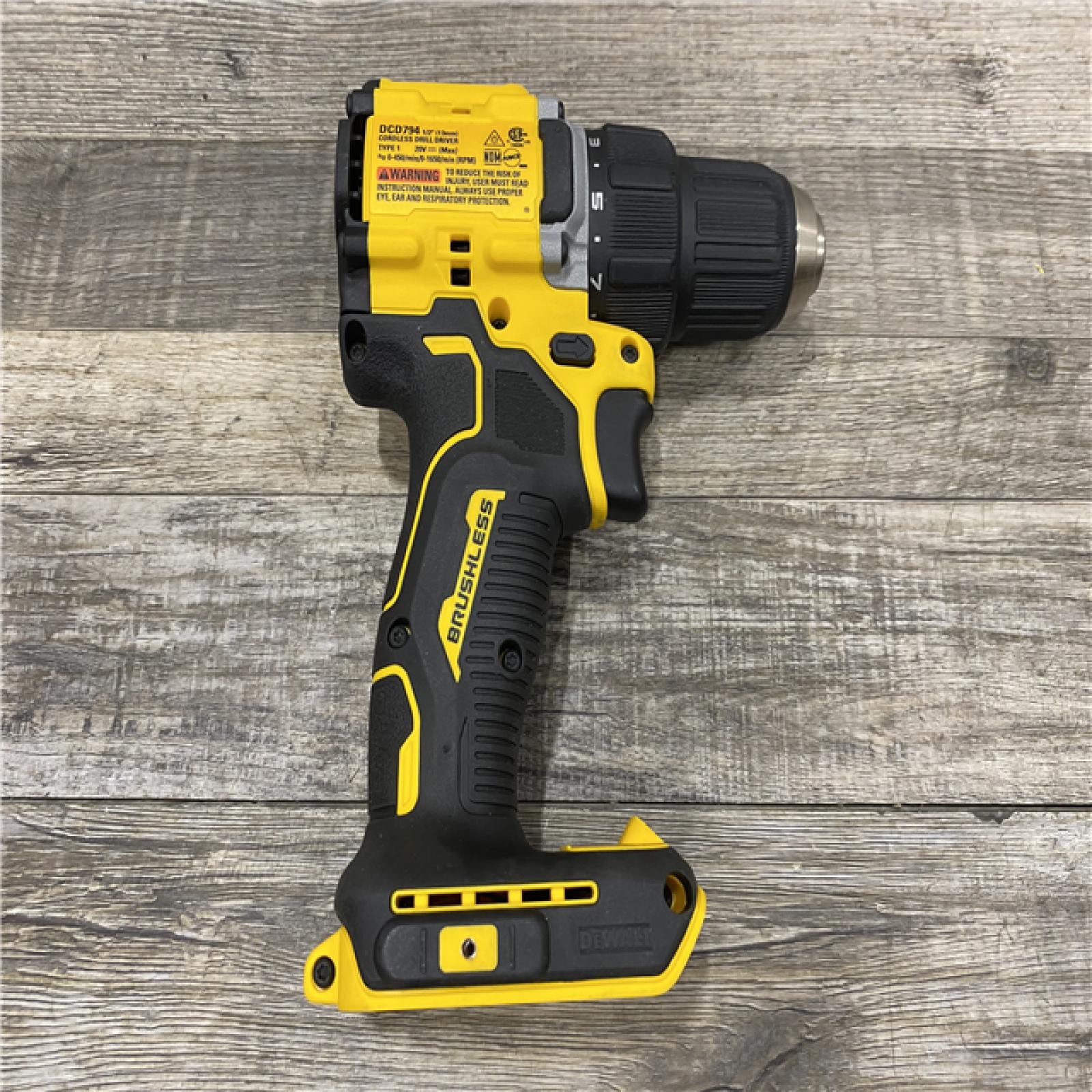 AS-IS DEWALT Atomic 20V Lithium-Ion Cordless Compact 1/2 in. Drill/Driver Kit