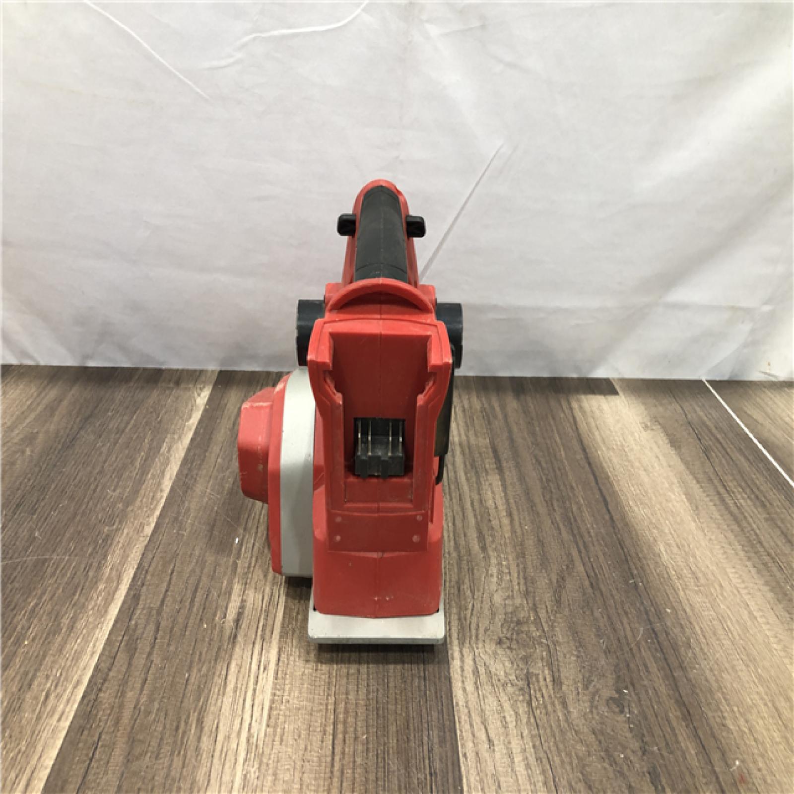 AS-IS Milwaukee 18V Lithium-Ion Cordless 3-1/4 in. Planer (Tool-Only)