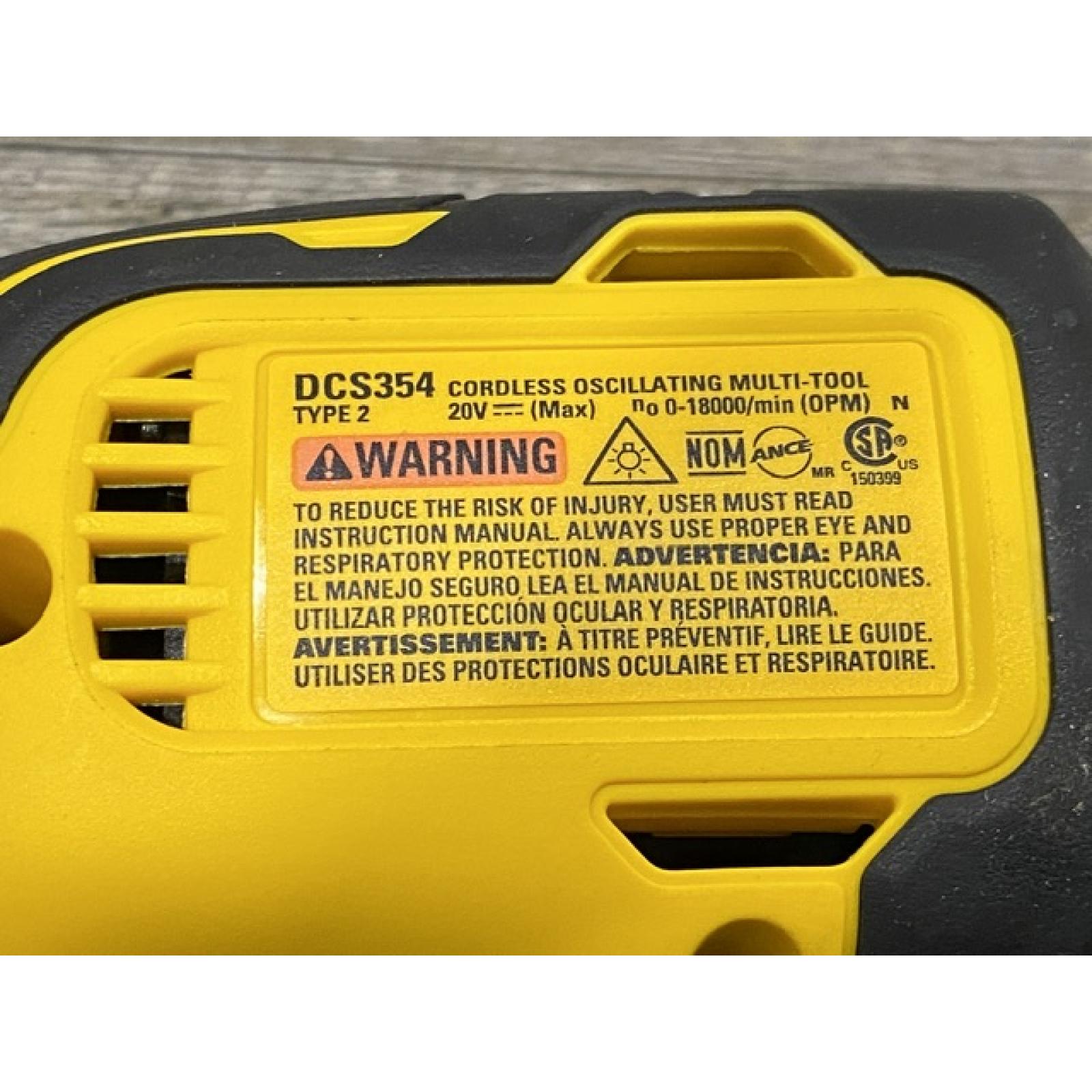 AS-IS DEWALT ATOMIC 20V MAX Cordless Brushless Oscillating Multi Tool Kit