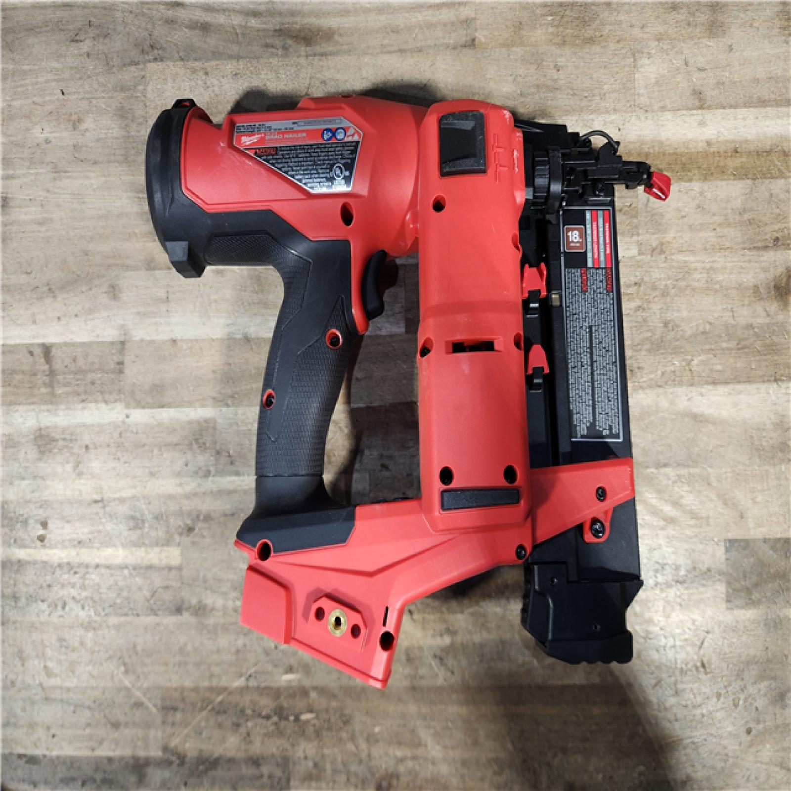 HOUSTON LOCATION - AS-IS Milwaukee M18 FUEL 18 Gauge Brad Nailer (TOOL ONLY)