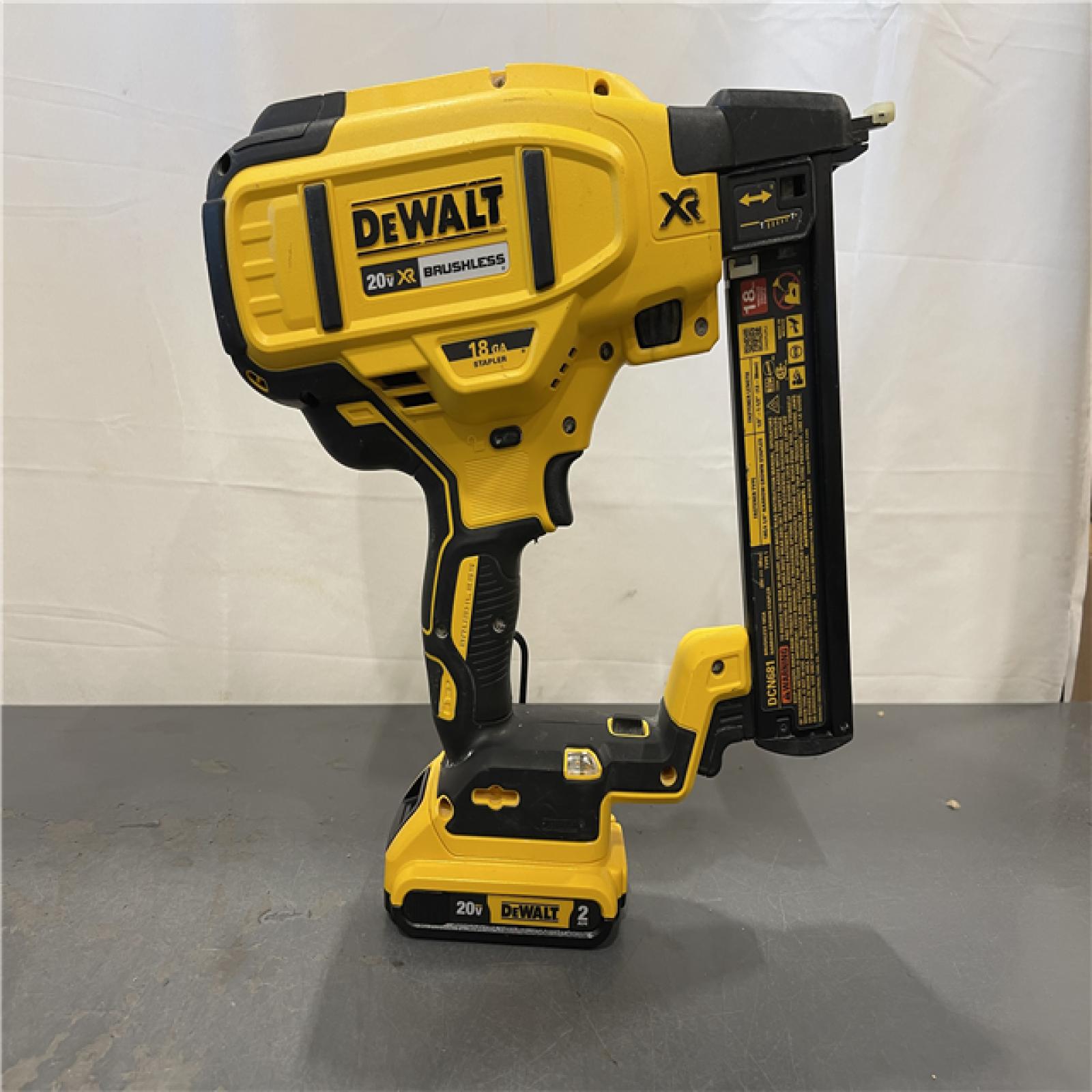 AS-IS - DeWALT 20V MAX XR Lithium-Ion Cordless 18-Gauge Narrow Crown Stapler Kit