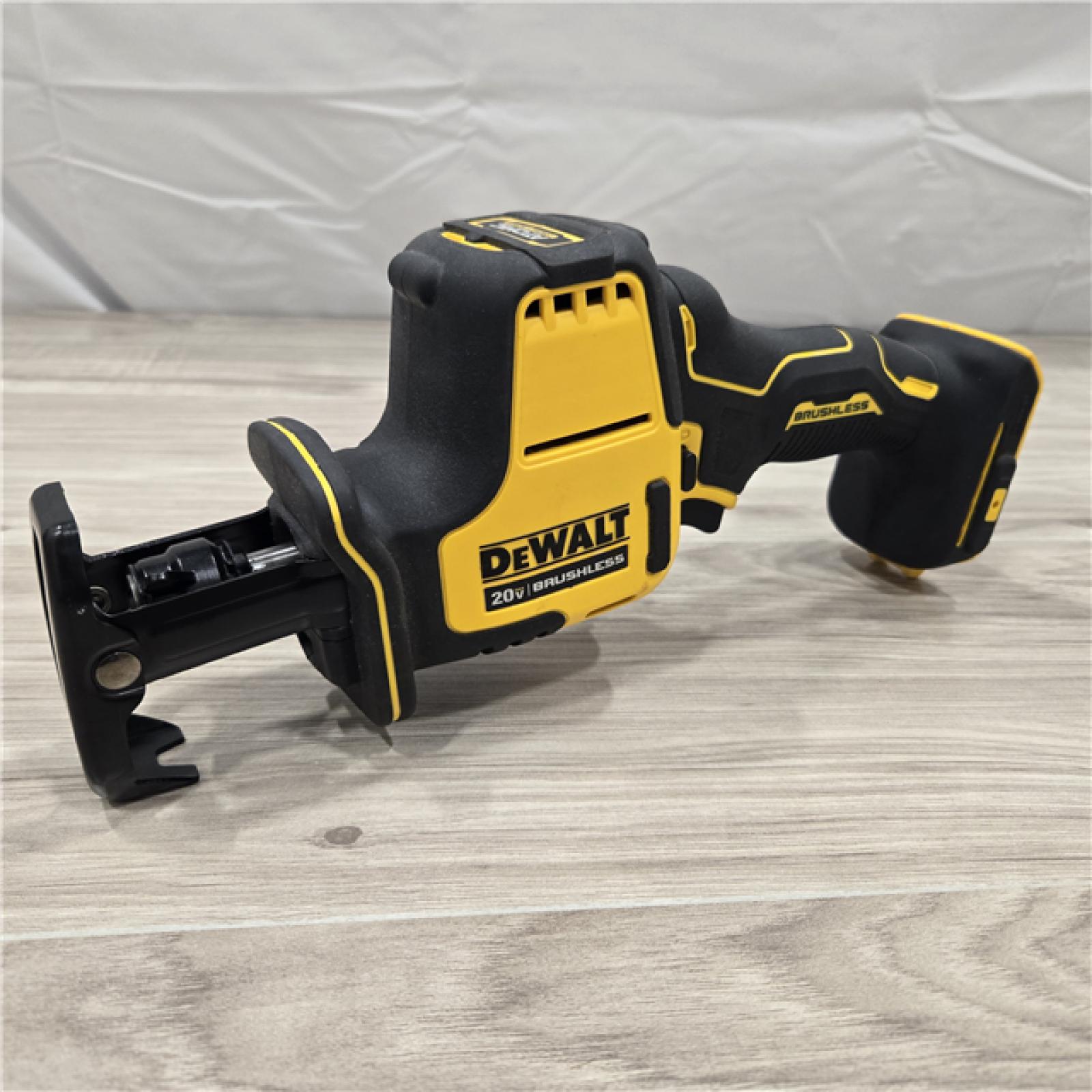 LIKE NEW! - Dewalt ATOMIC 20V MAX Cordless One-Handed Reciprocating Saw (Tool Only)