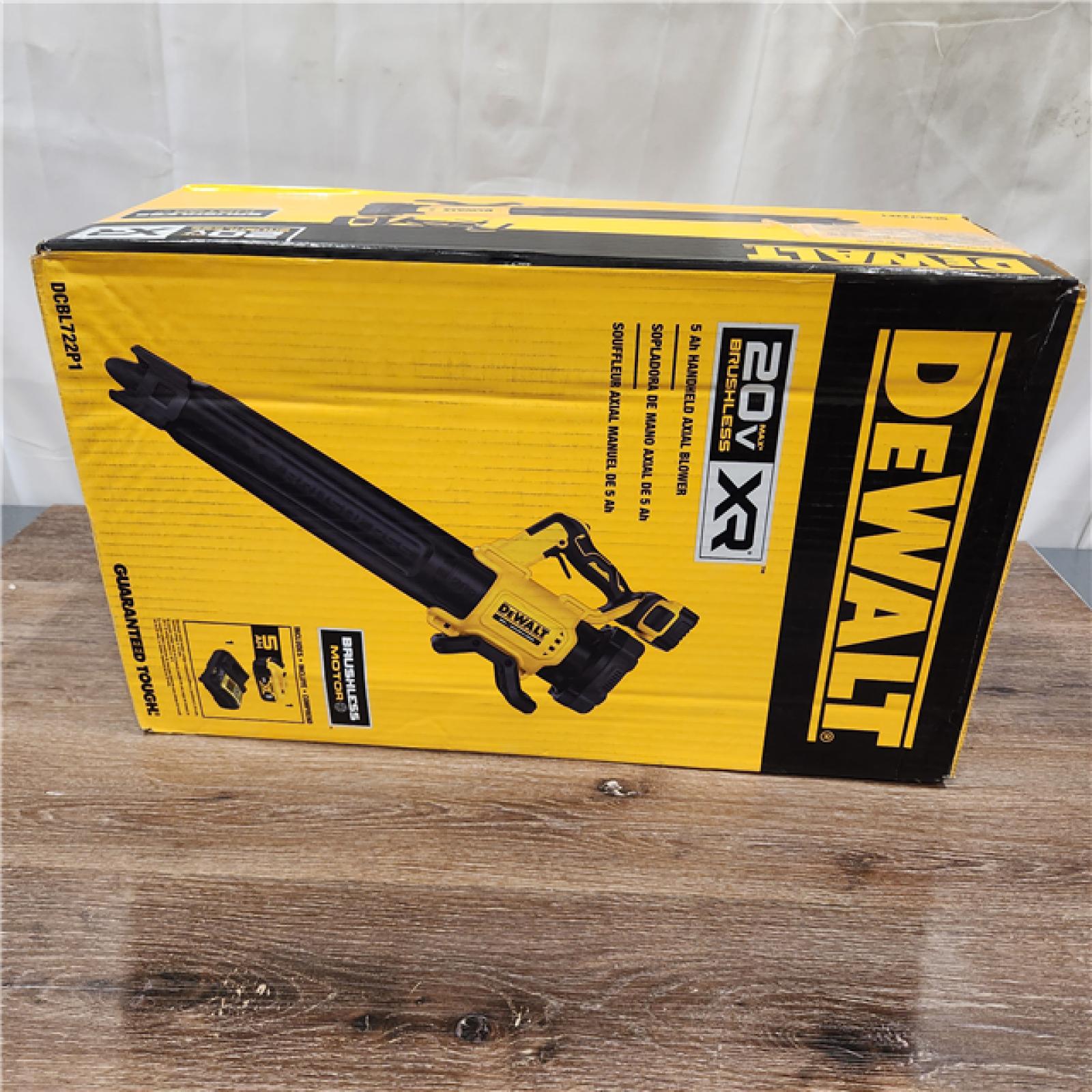 AS-IS DEWALT 20V MAX* XR Brushless Cordless Handheld Blower Kit