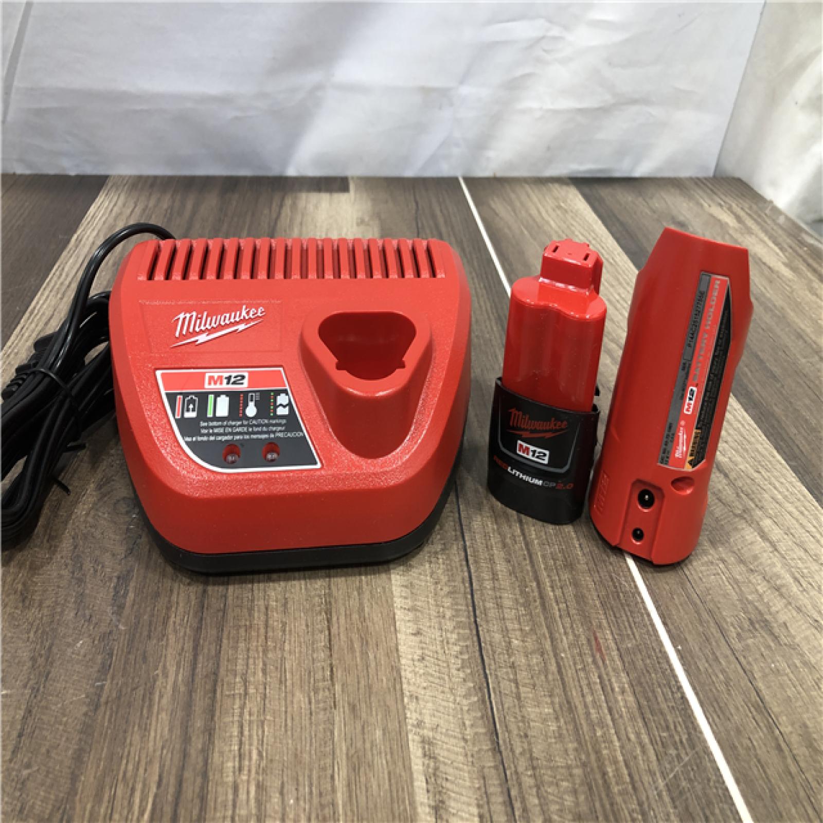 AS-IS Milwaukee Men's Medium 12V Lithium-Ion Cordless AXIS Black Heated Vest Kit