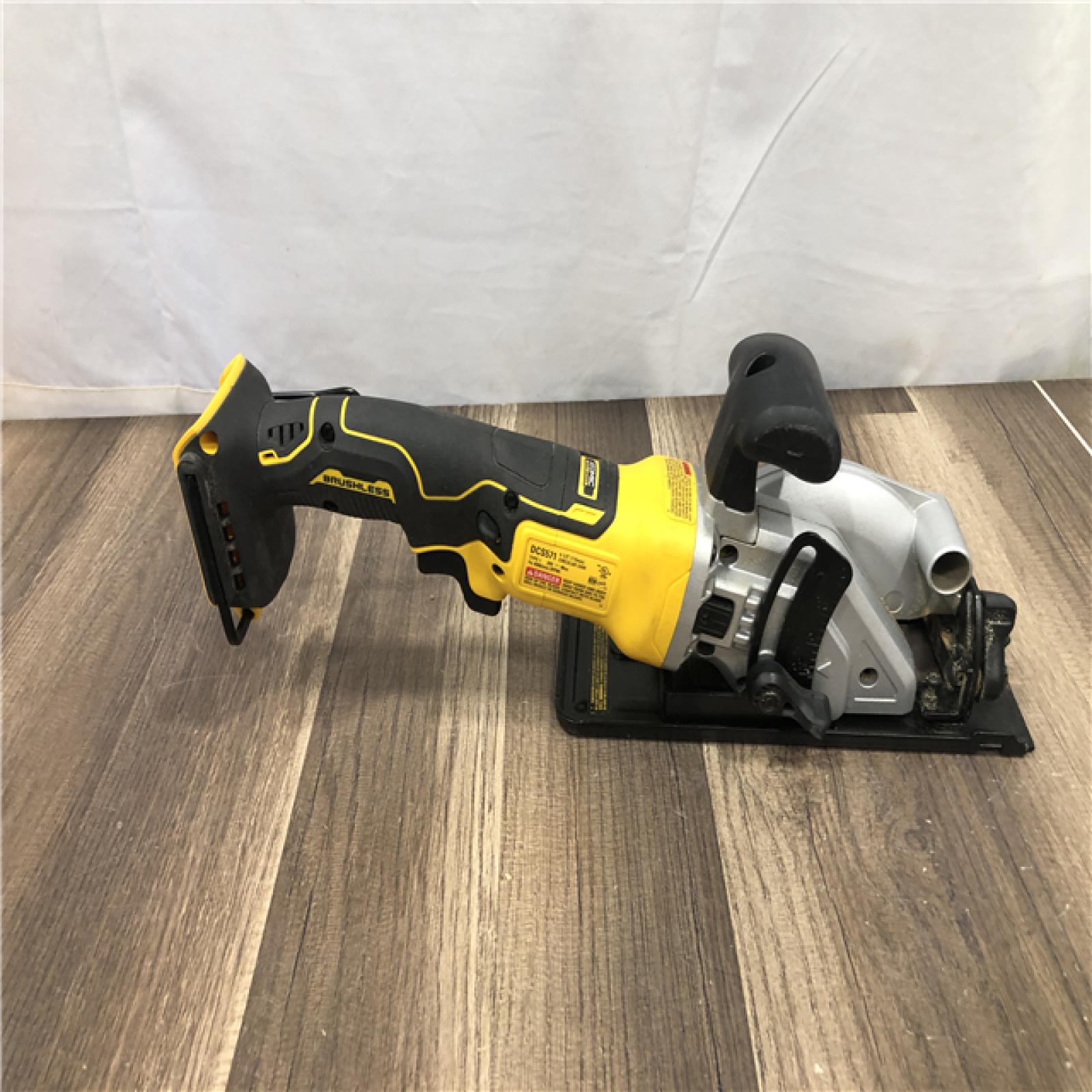 AS-IS DEWALT ATOMIC 20V MAX Cordless Brushless 4-1/2 in. Circular Saw (Tool Only)