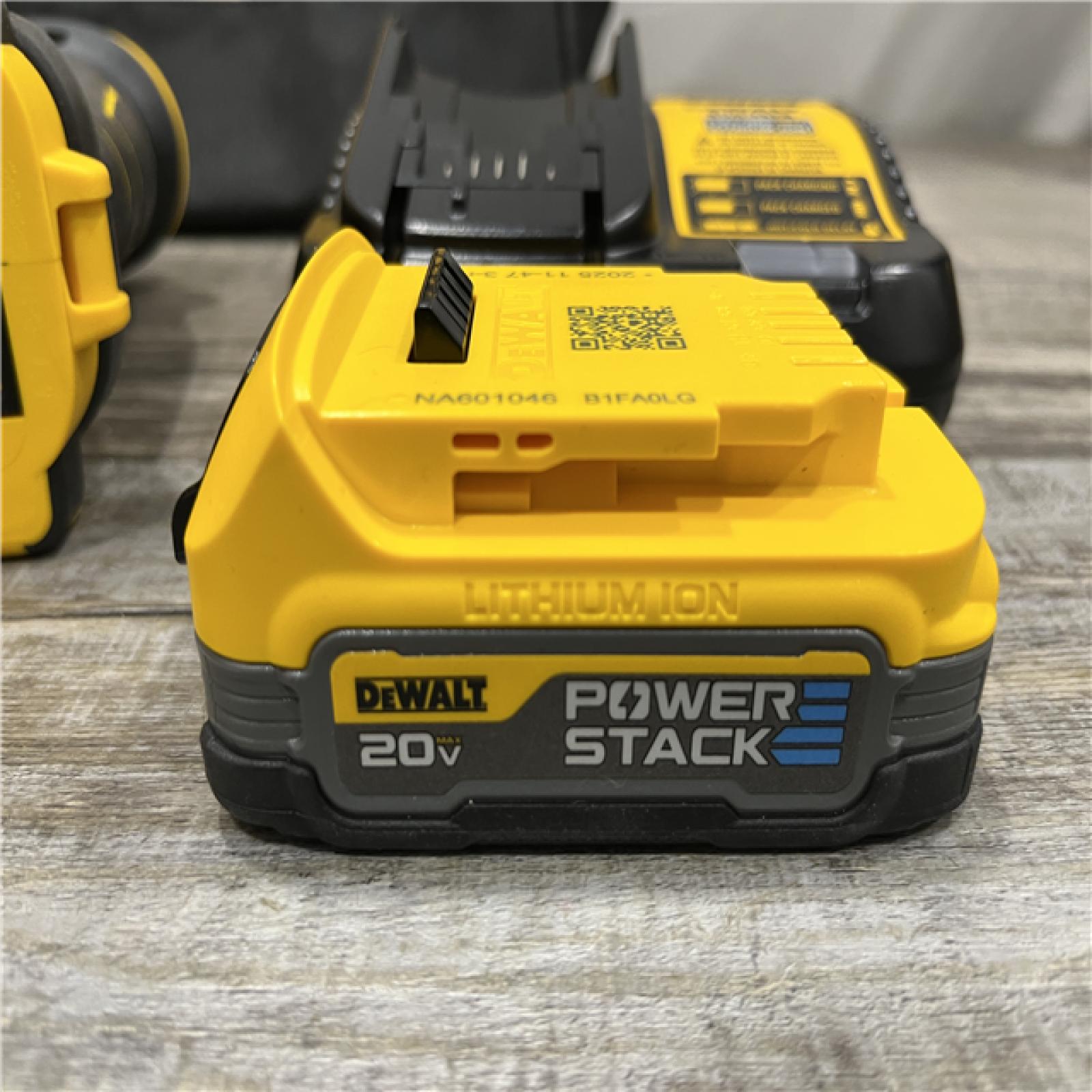 AS-IS DEWALT 20V MAX Cordless Brushless Screw Gun Kit