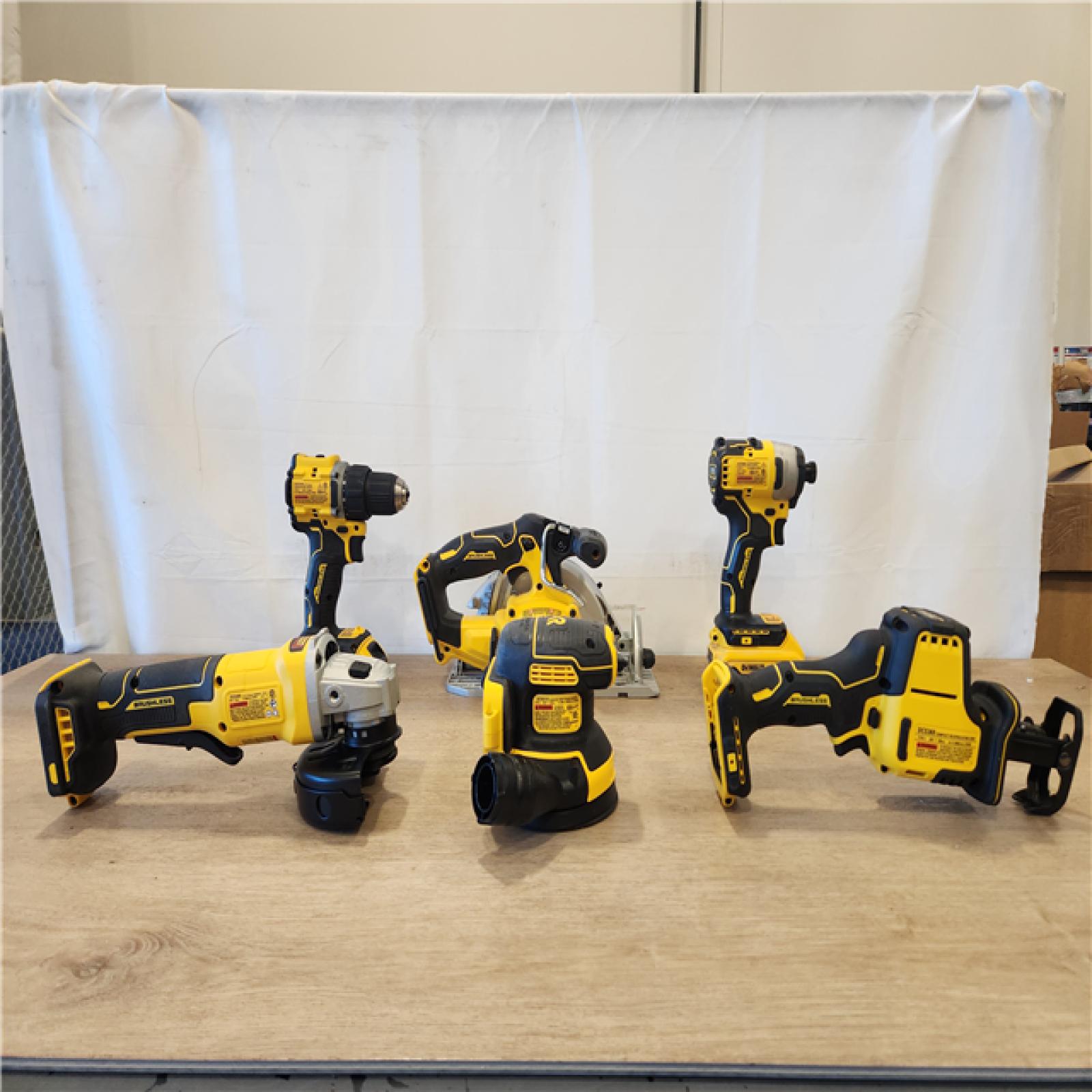 AS-IS- DEWALT 20V Lithium-Ion Cordless 6-Tool Combo Kit with 5.0 Ah and 2.0 Ah Batteries  Charger and Tough System 2.0 Rolling Toolbox