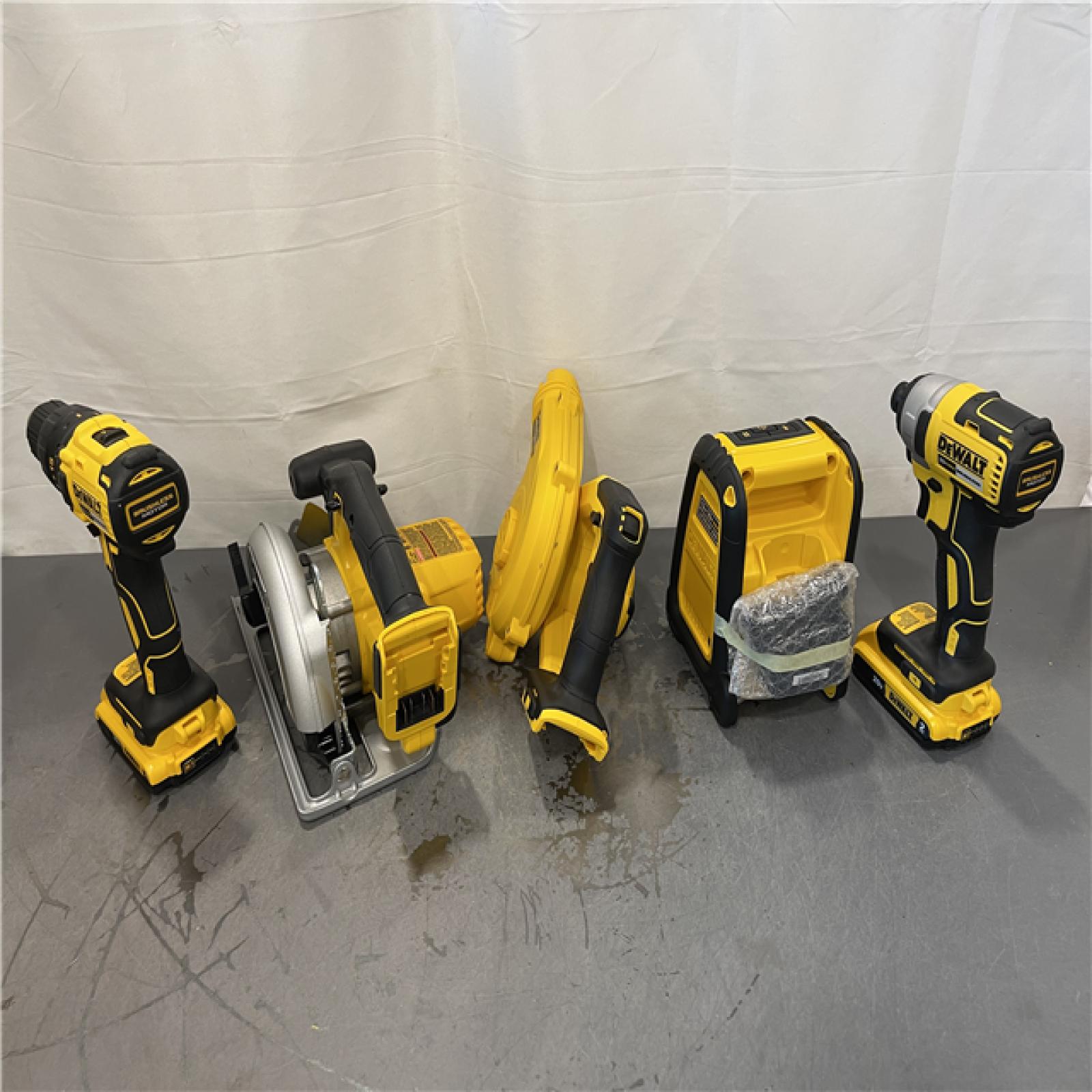 AS-IS - DEWALT 20-Volt Max Lithium-Ion 5-Tool Cordless Combo Kit