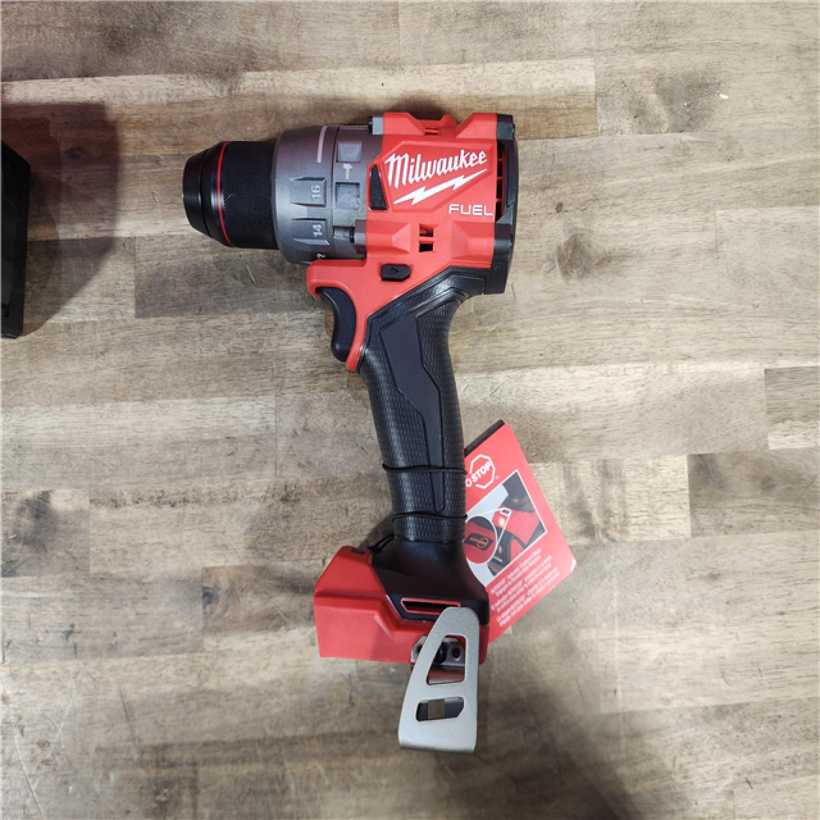 HOUSTON LOCATION - AS-IS (APPEARS LIKE NEW) Milwaukee 2904-22 Hammer Drill Driver Kit with Batteries  Charger & Tool Case  Red