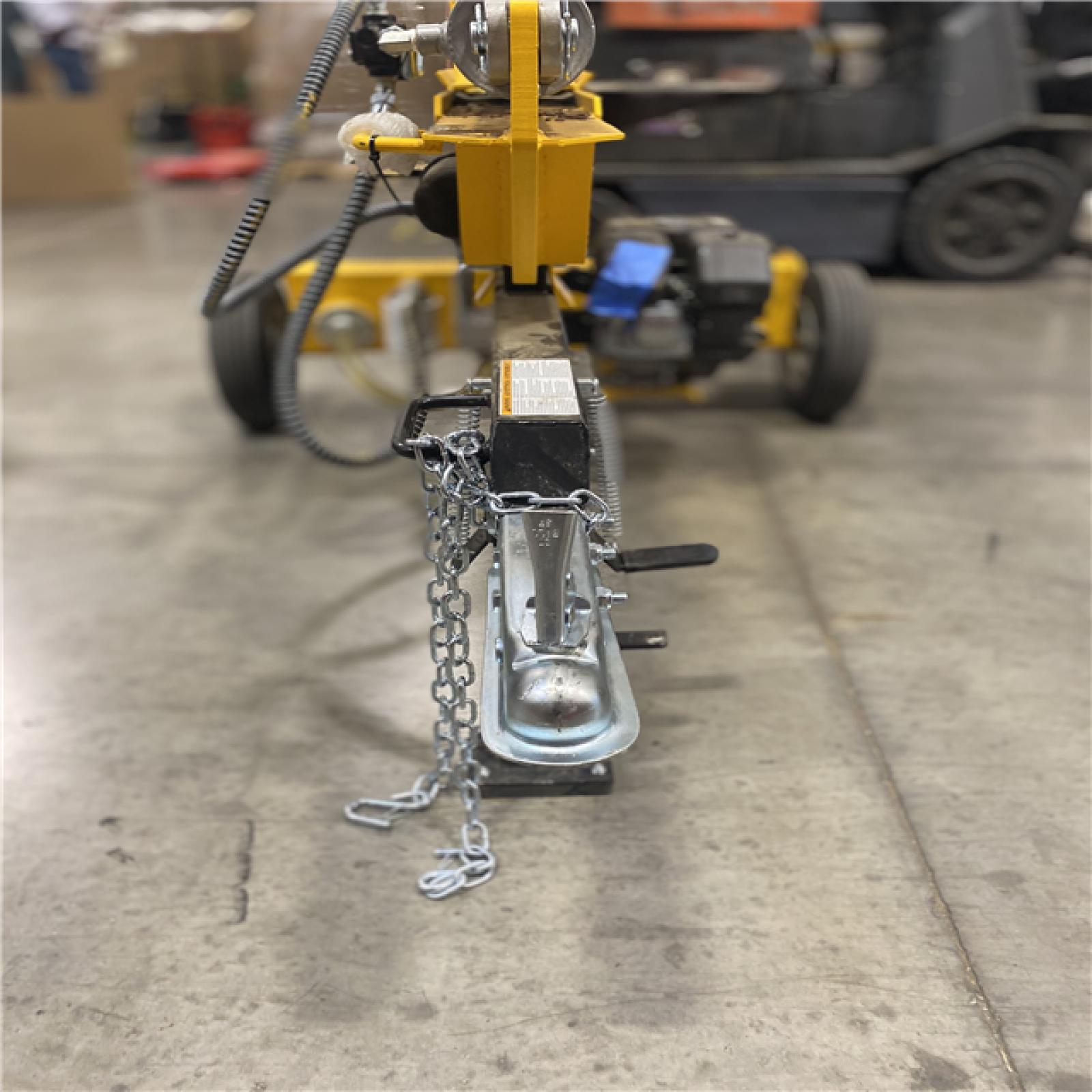 Dallas Location - As-Is DEWALT28 Ton Log Splitter