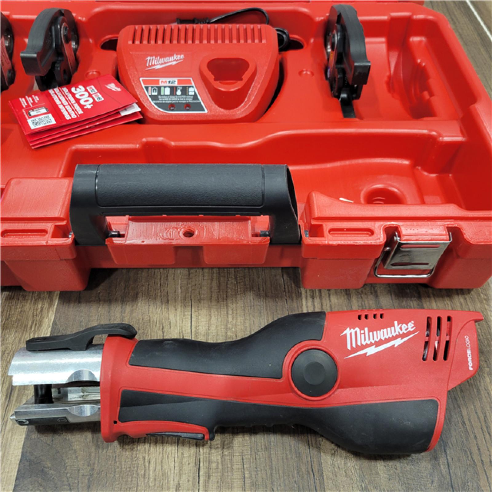 AS-IS  Milwaukee M12 Force Logic Press Tool 1/2 in. to 1 in. Kit