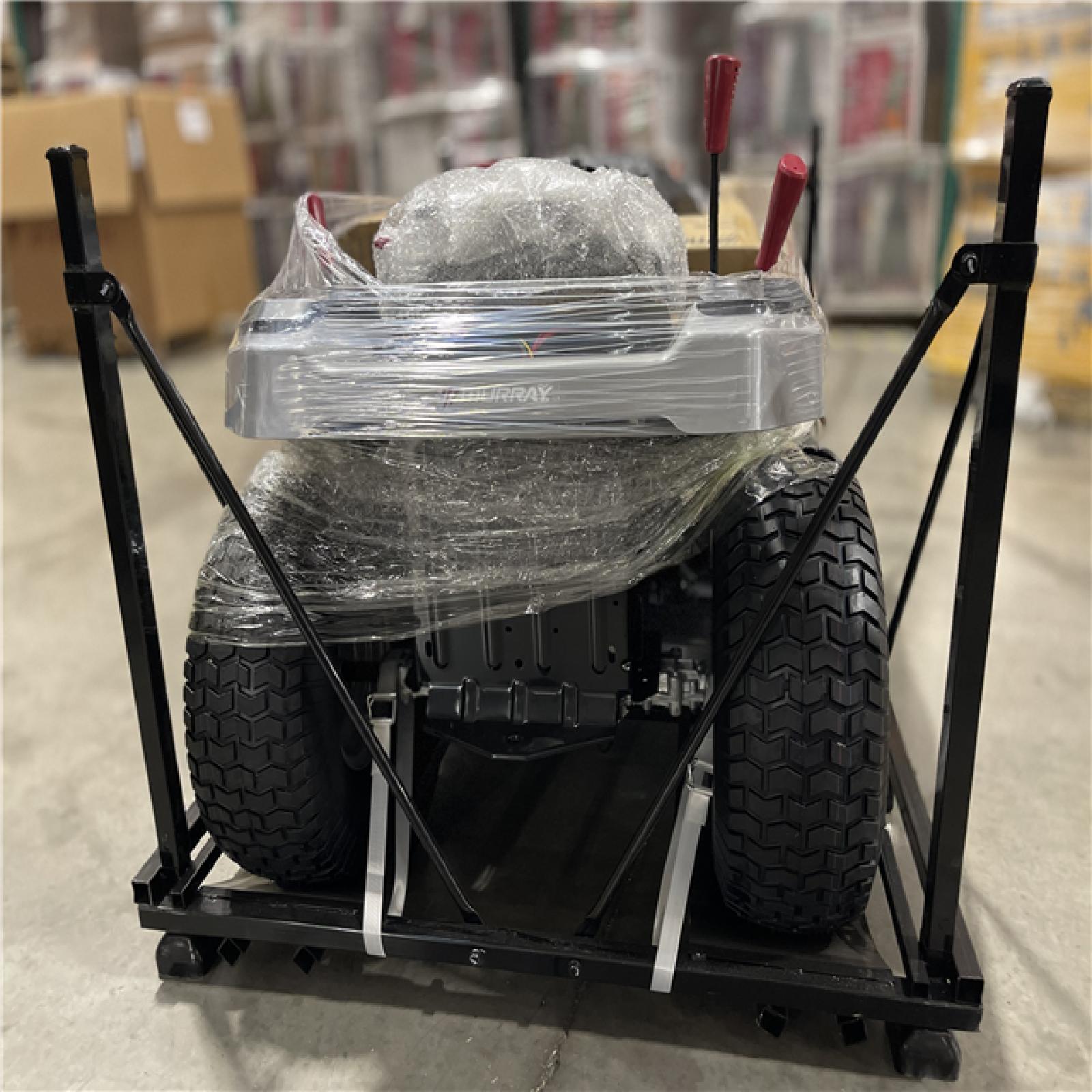 DALLAS LOCATION - Murray MT200 42 in. 19.0 HP 540cc EX1900 Series Briggs and Stratton Engine Automatic Gas Riding Lawn Tractor Mower