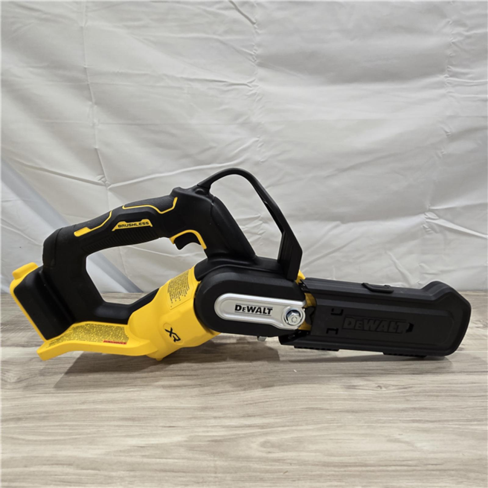 LIKE NEW! - DEWALT 20V MAX Pruning Chainsaw, 8 Inch