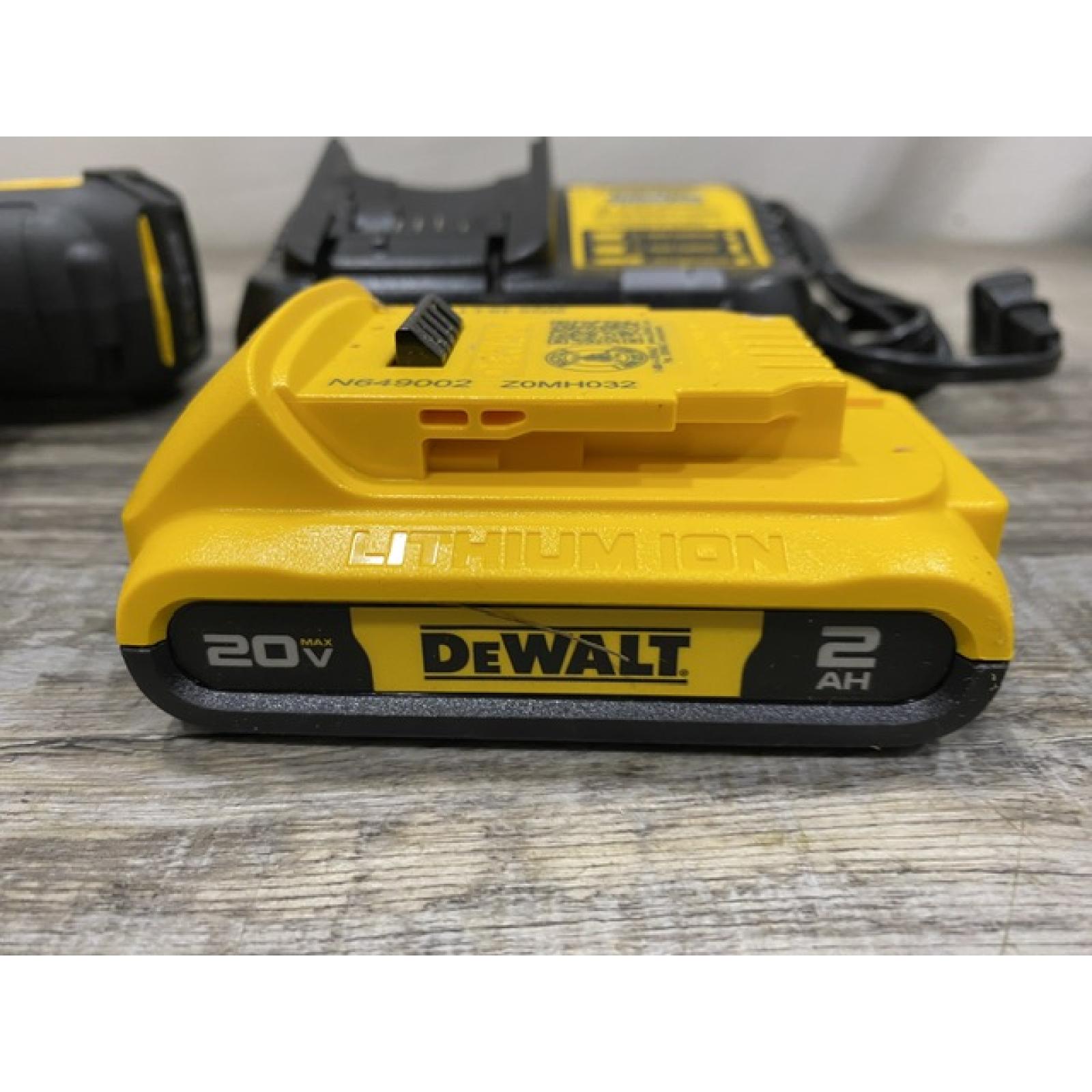 AS-IS DEWALT 20V MAX Cordless Battery Powered Pruner Kit